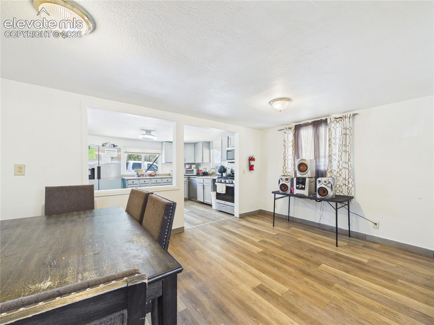 Listing photo 8 for 2805 E 16th Street