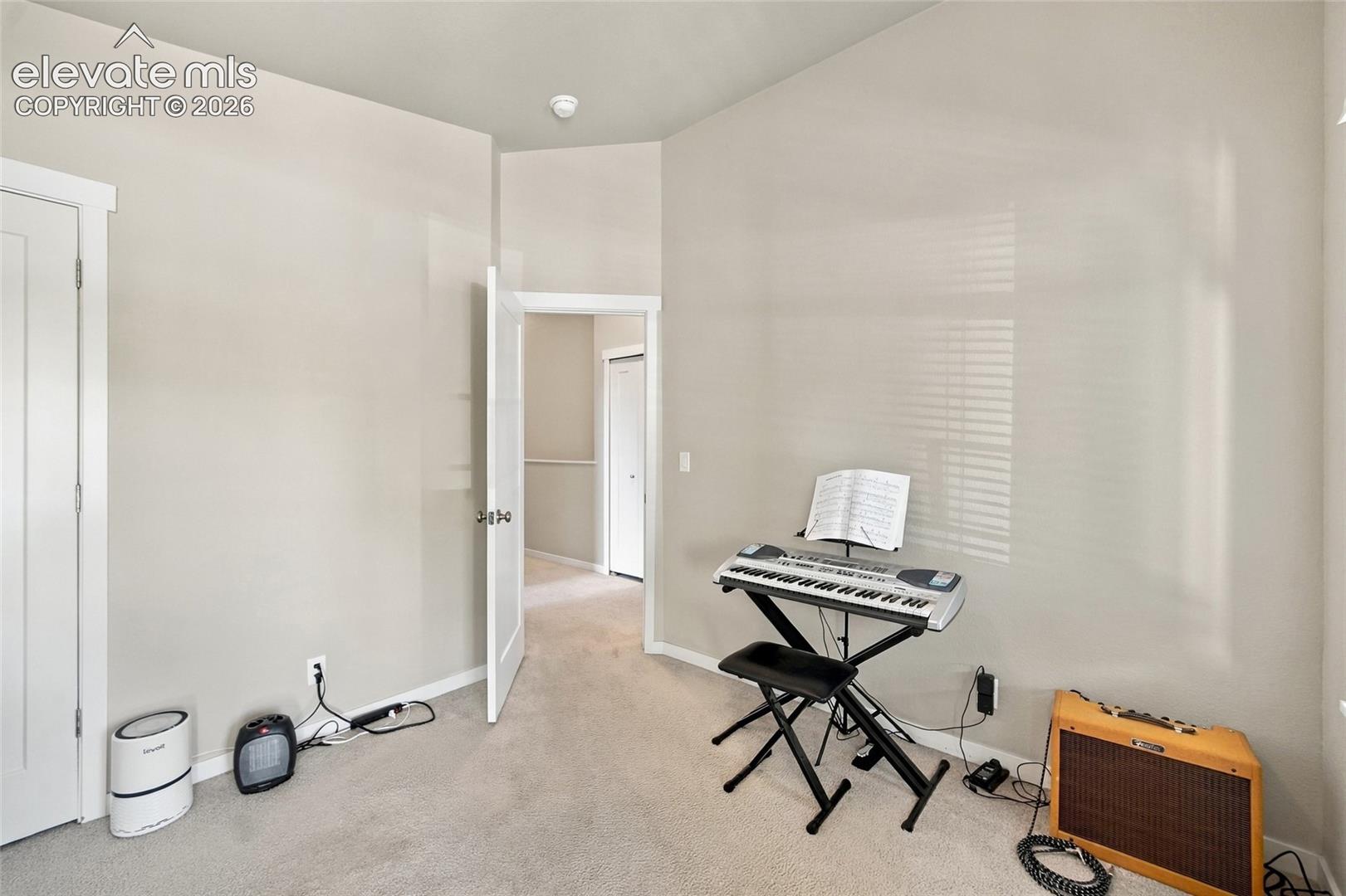 Listing photo 11 for 1317 W Colorado Avenue