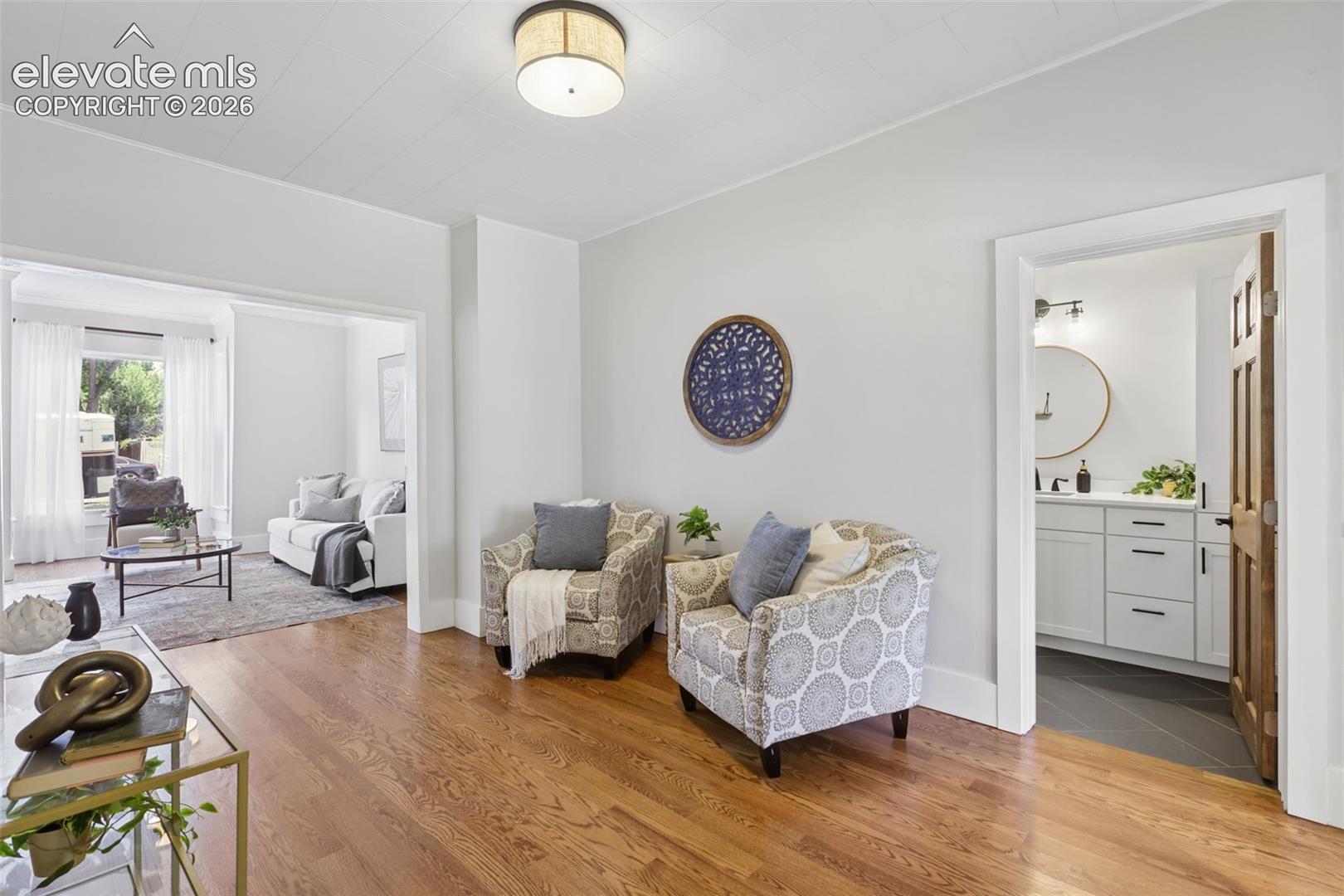 Listing photo 7 for 1812 W Pikes Peak Avenue