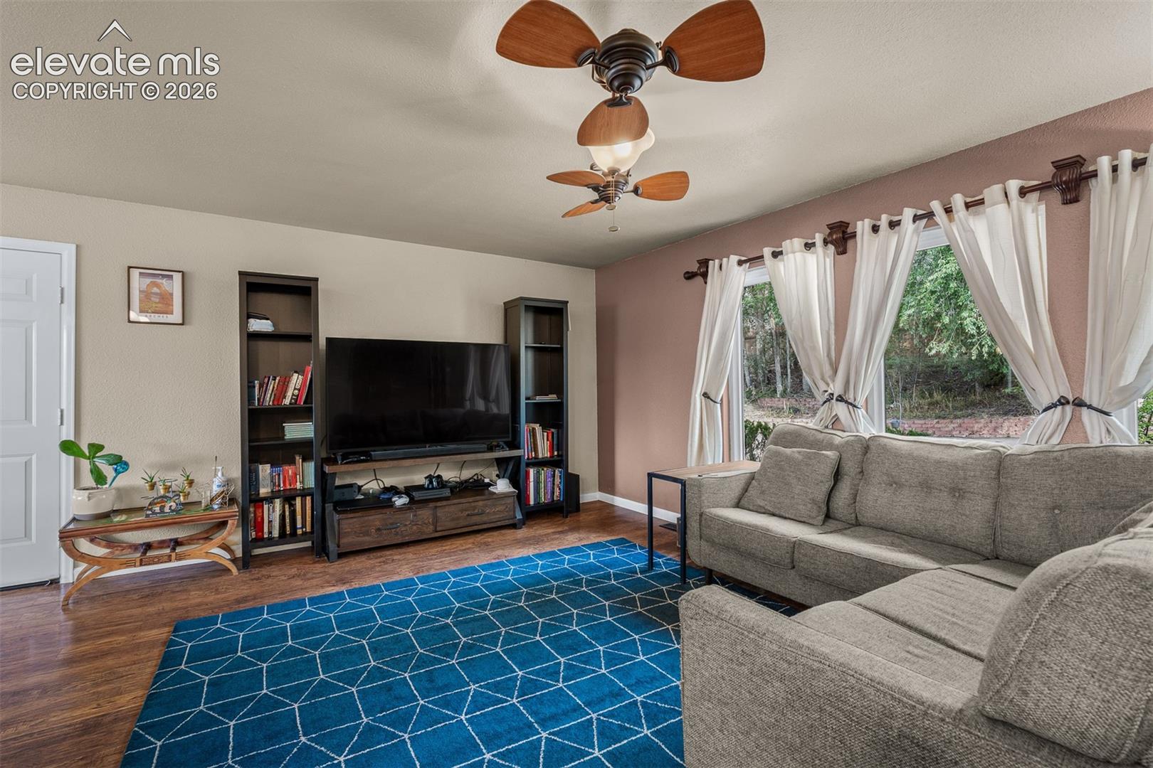 Listing photo 4 for 5119 Constitution Avenue