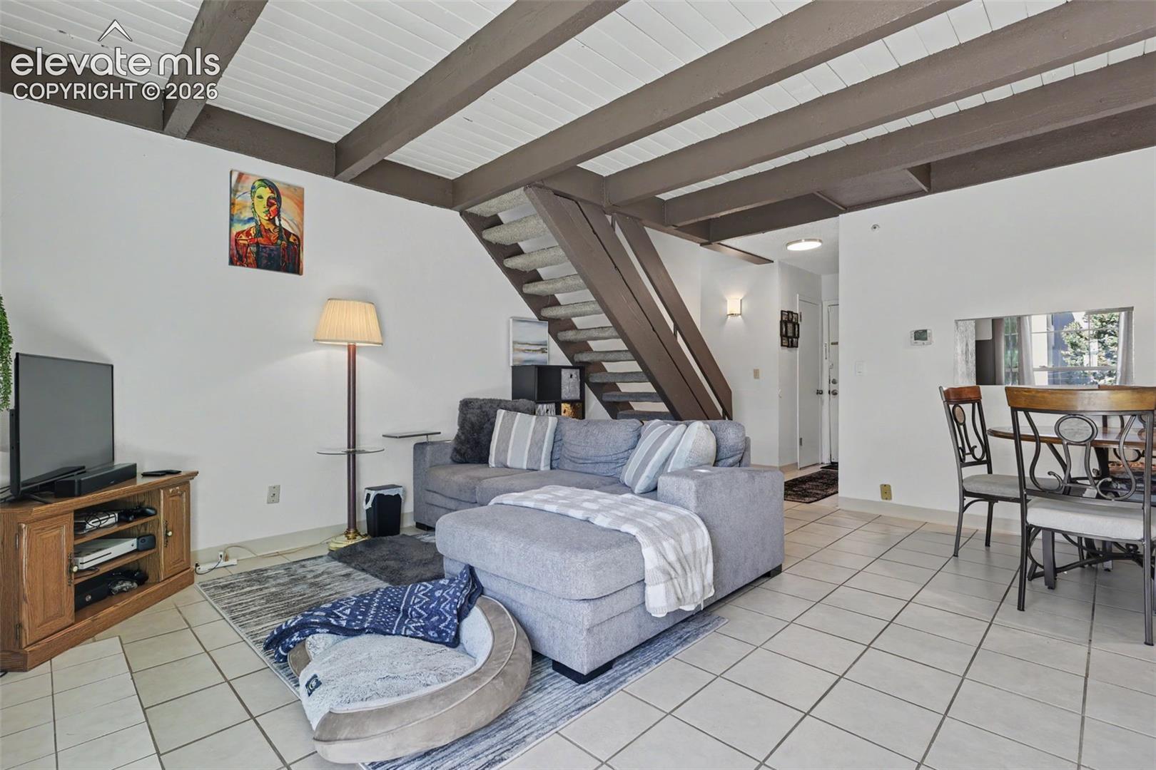 Listing photo 5 for 3110 Van Teylingen Drive E