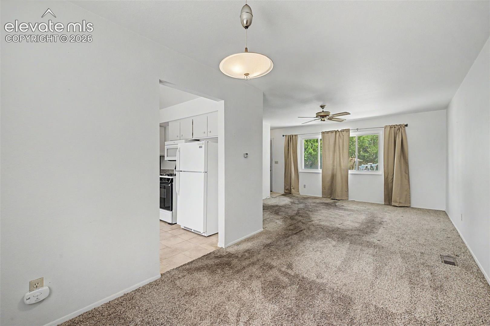 Listing photo 17 for 712 Lansing Drive