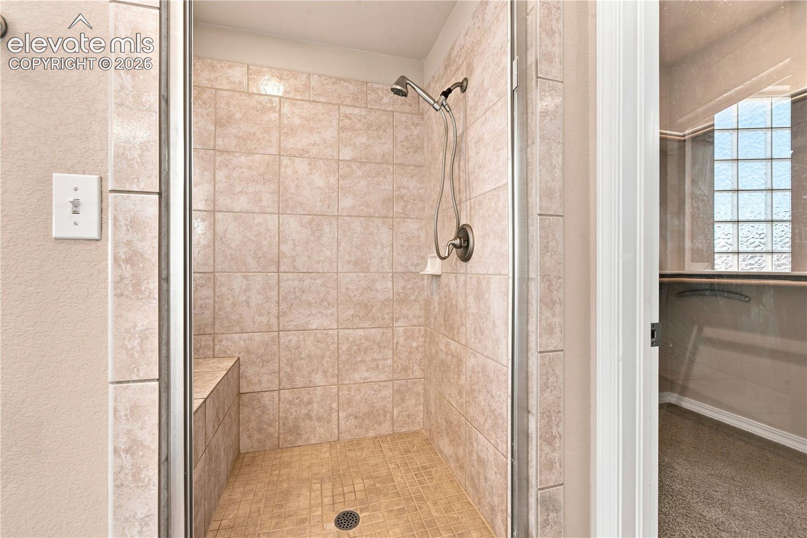 Listing photo 19 for 4 Hawks Point Court