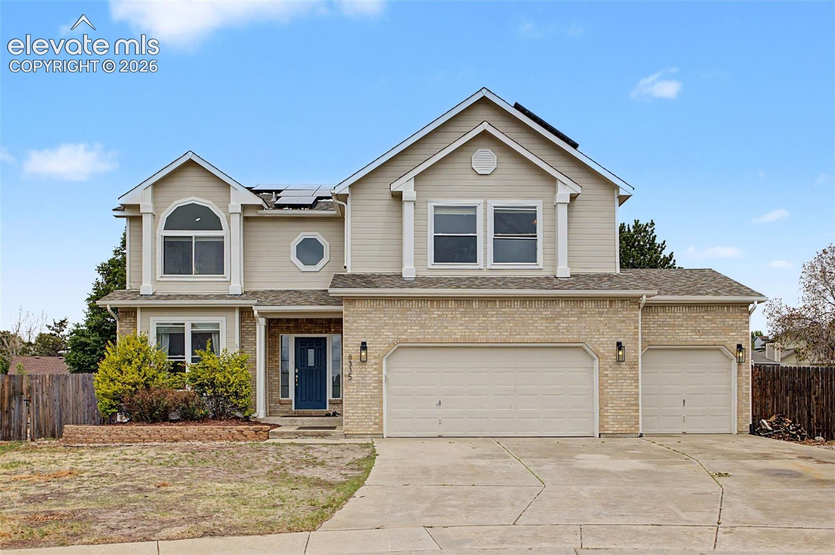 Listing photo 3 for 8335 Ashford Court