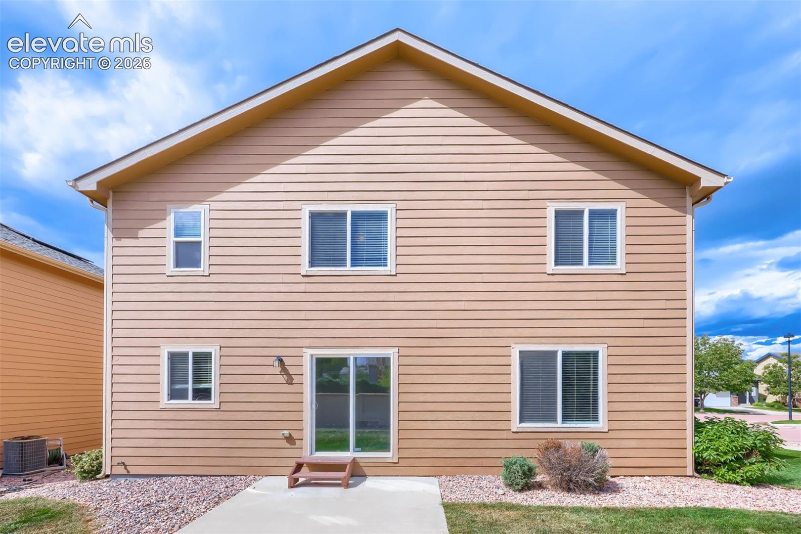Listing photo 17 for 2496 Sierra Springs Drive