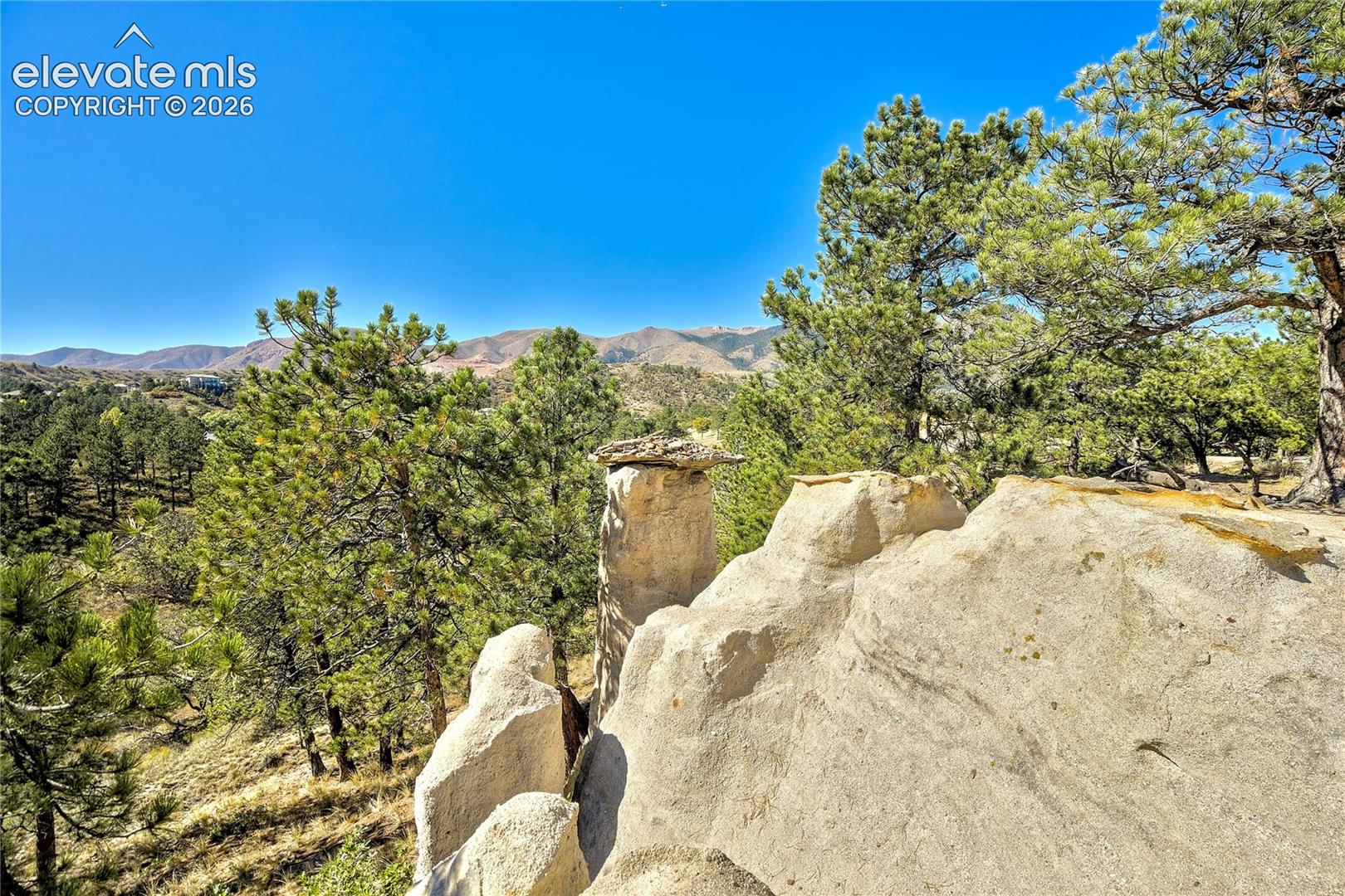 Listing photo 46 for 7215 Suntide Place