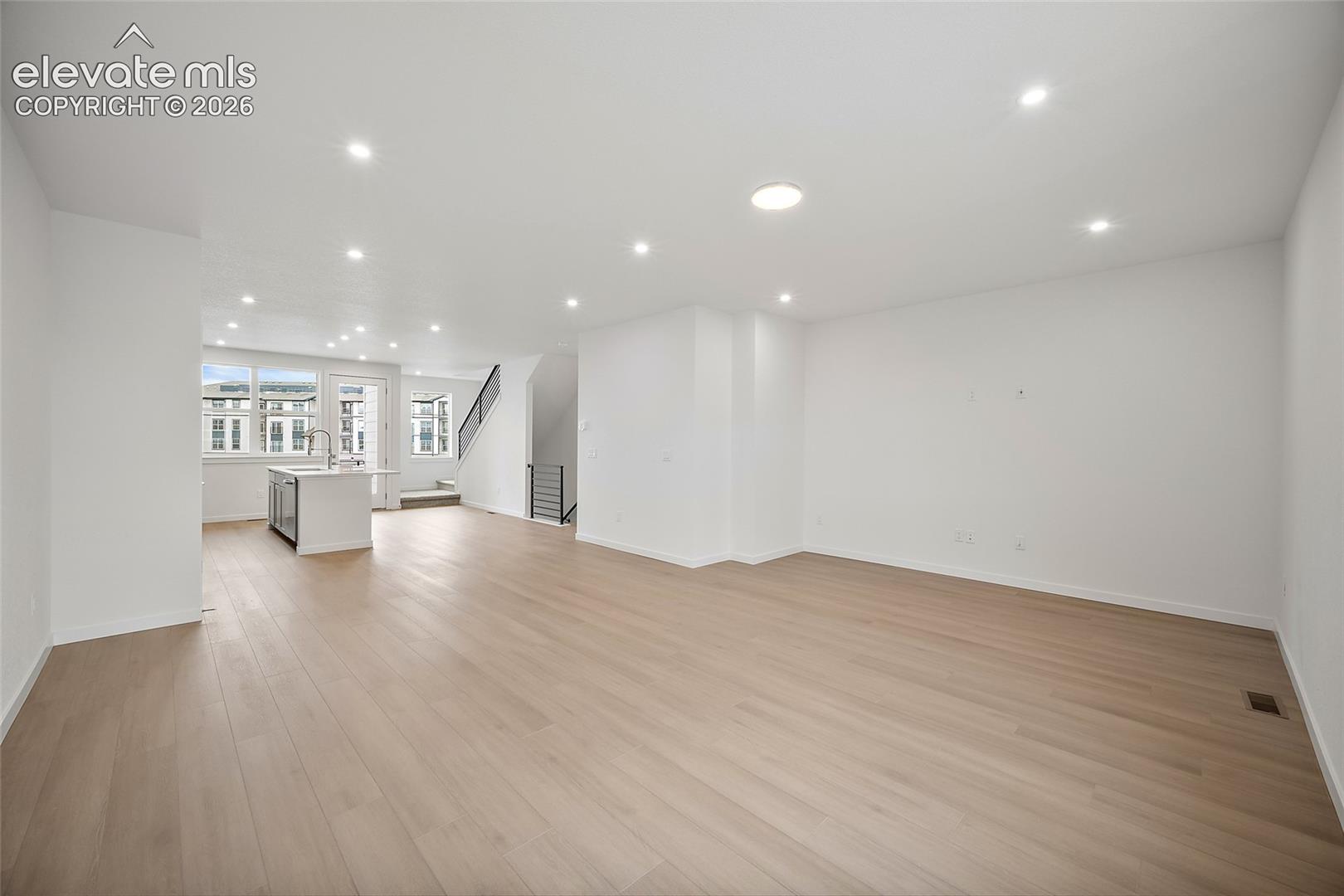 Listing photo 13 for 2256 Peridot Loop Heights