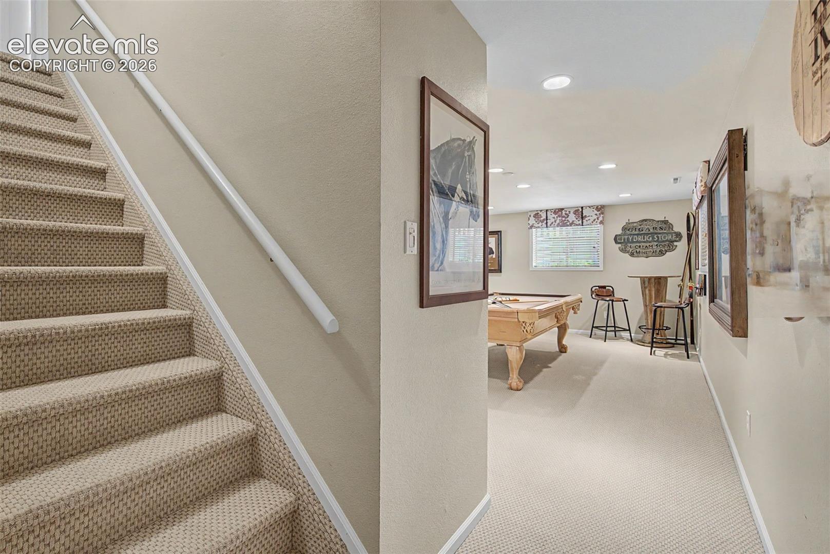 Listing photo 36 for 216 W Cheyenne Mountain Boulevard