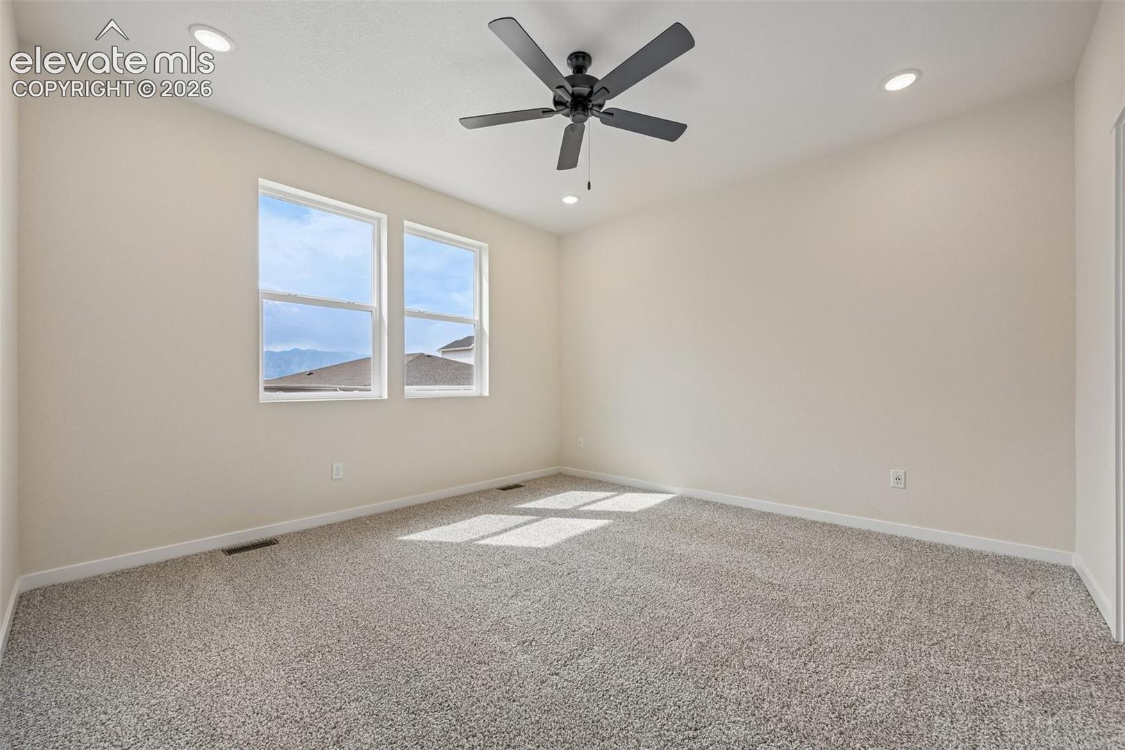 Listing photo 28 for 9684 Blaurock Drive