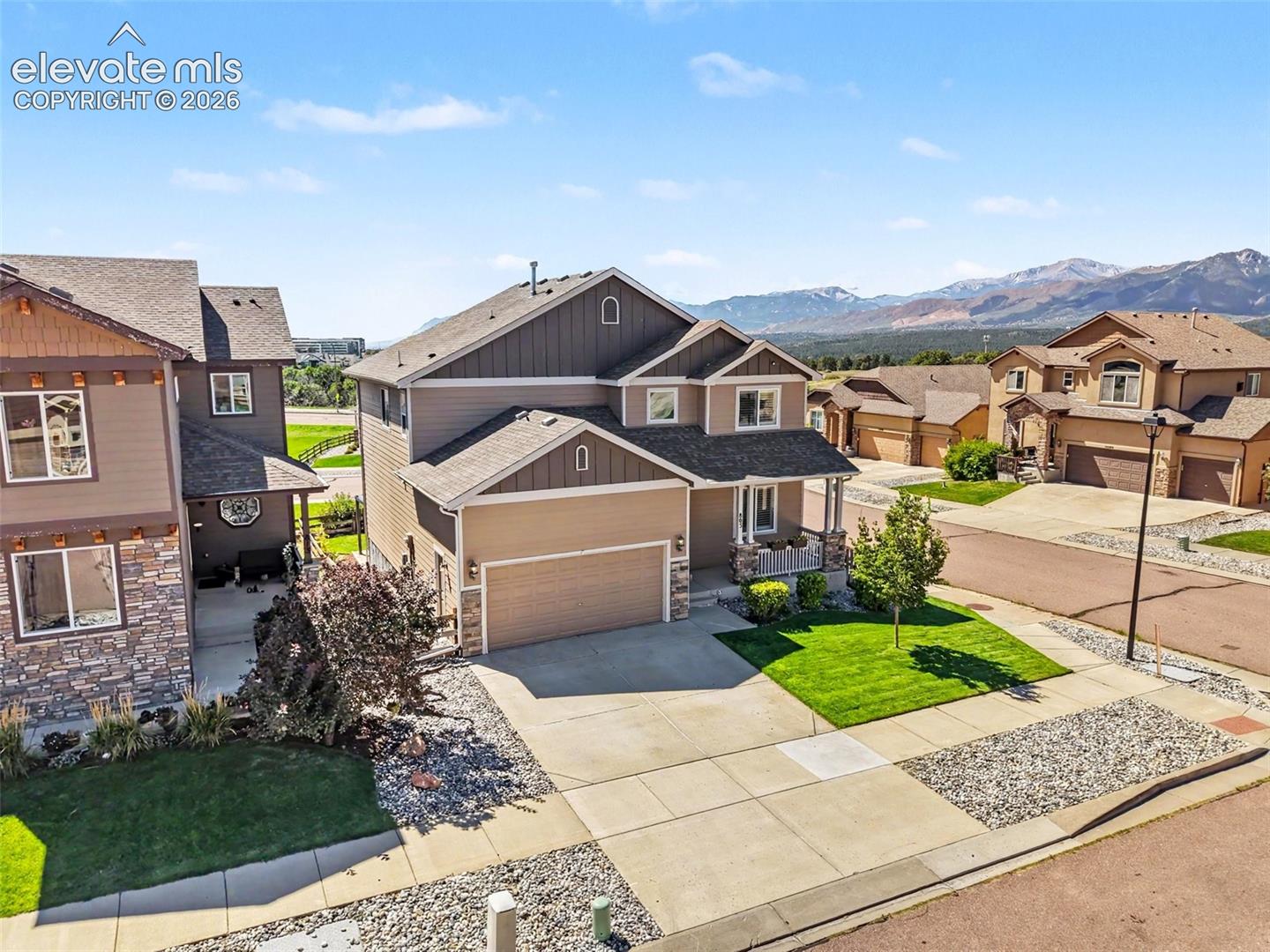 803 Deschutes Drive