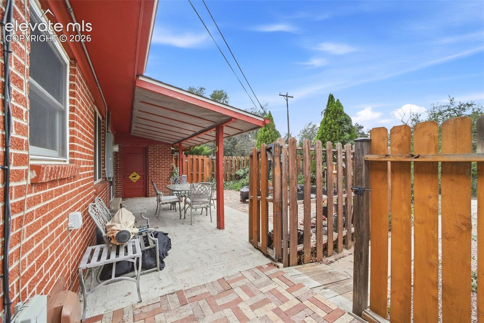 Listing photo 46 for 1406 Iowa Avenue
