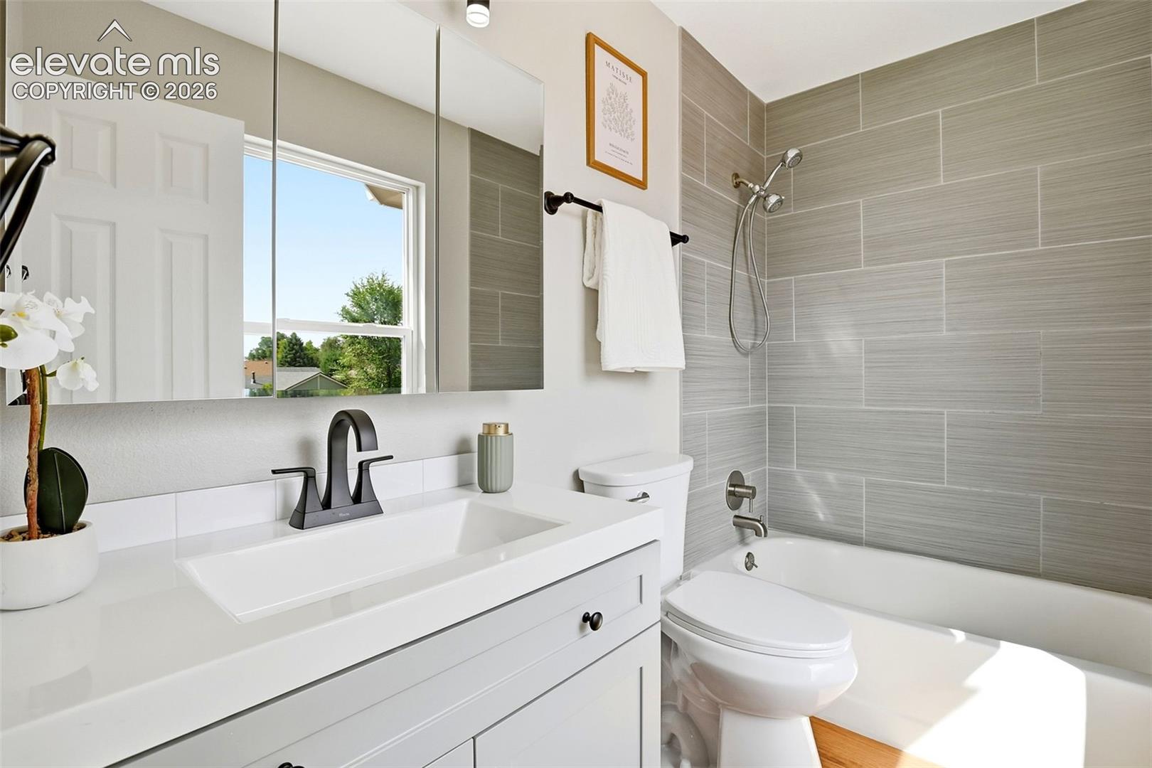 Listing photo 32 for 960 Crandall Drive
