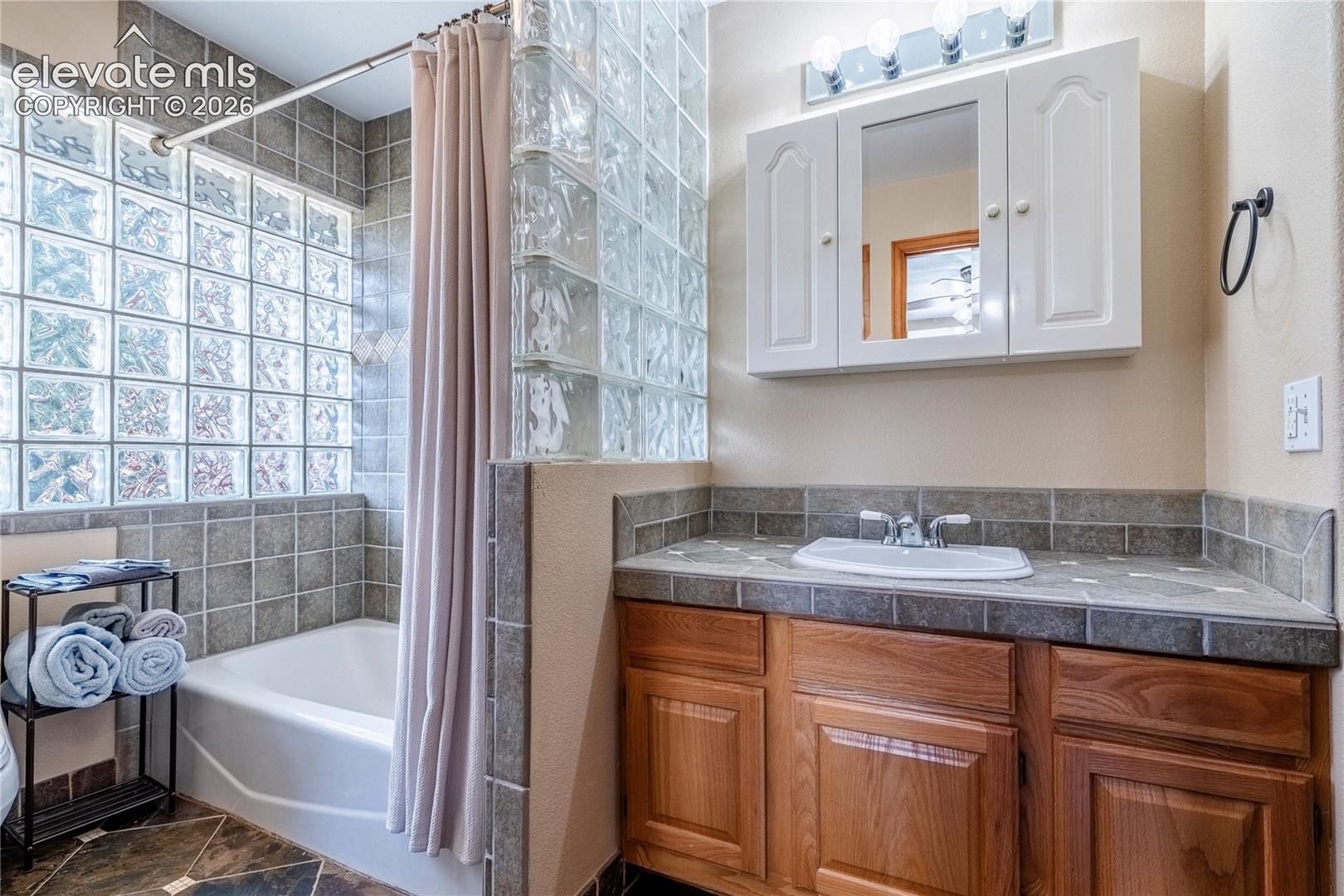 Listing photo 27 for 15970 Willow Way