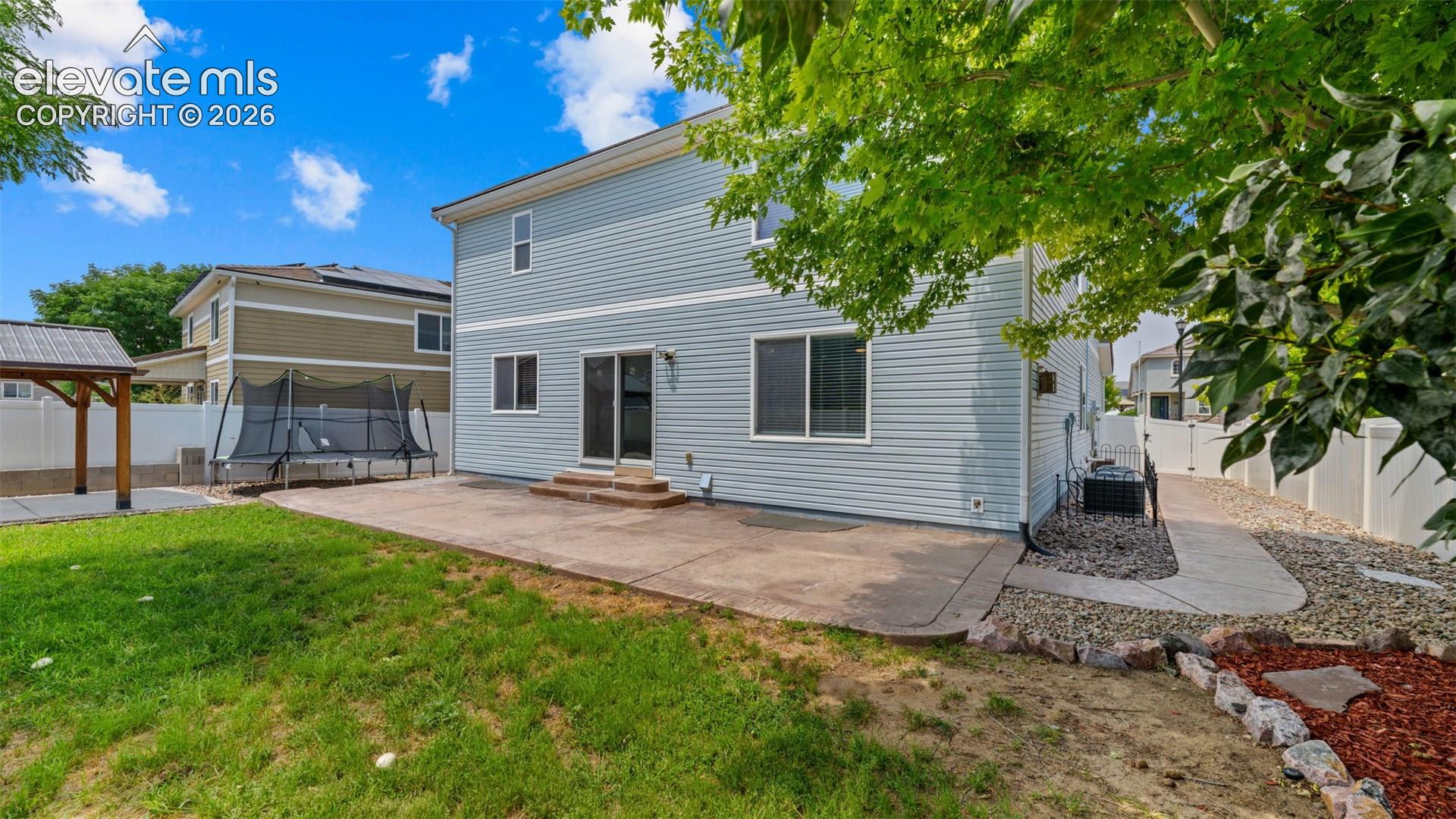 Listing photo 40 for 7915 Bonfire Trail