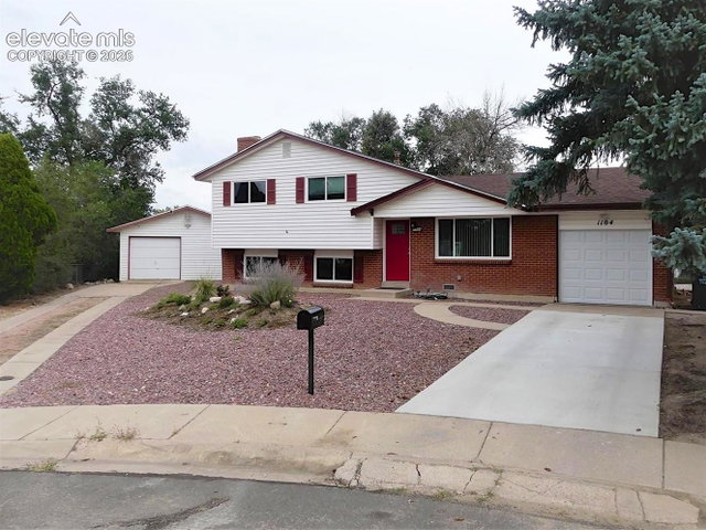 1104 Yosemite Drive — listing photo