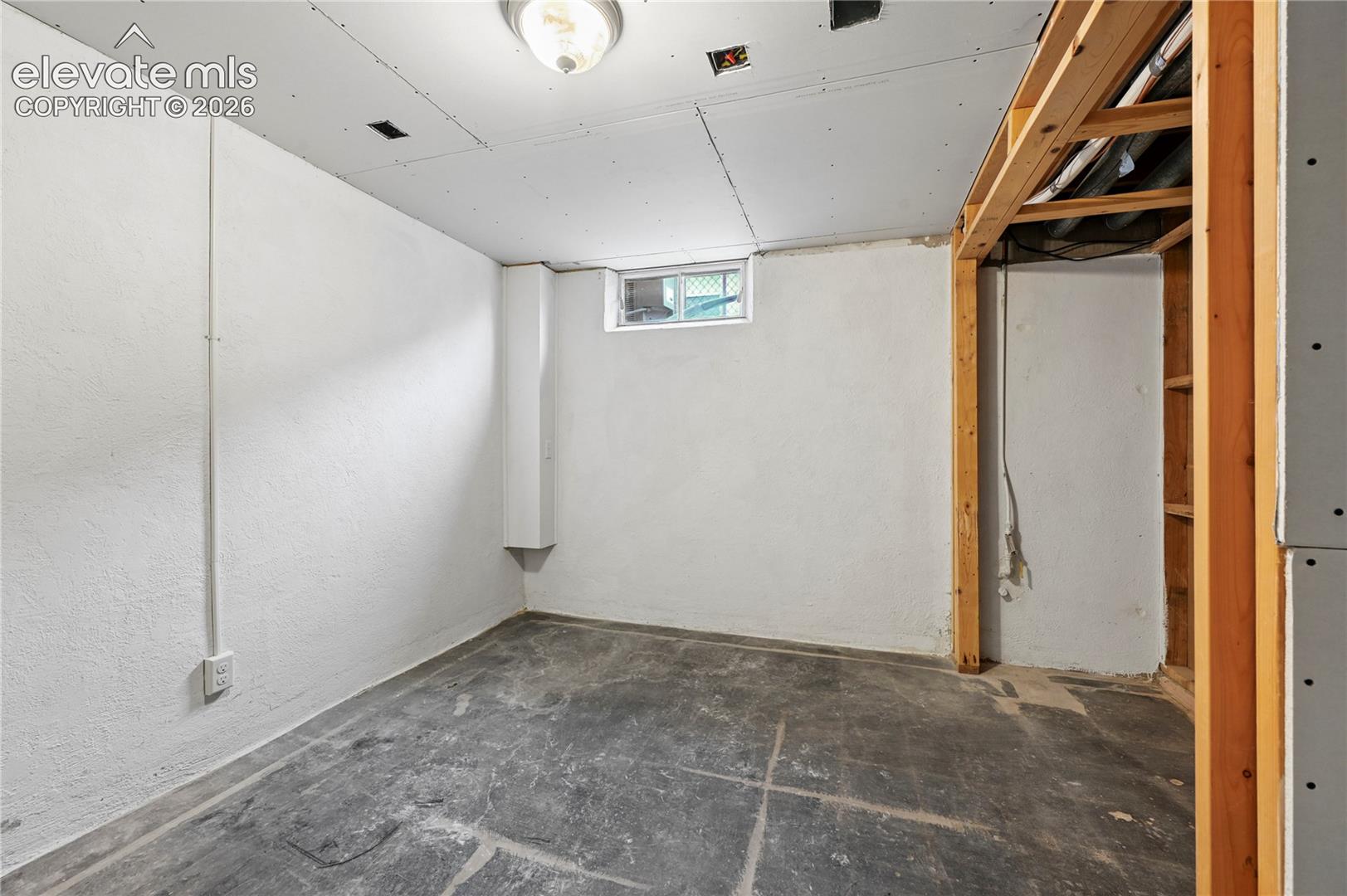 Listing photo 40 for 801 Westacres Avenue