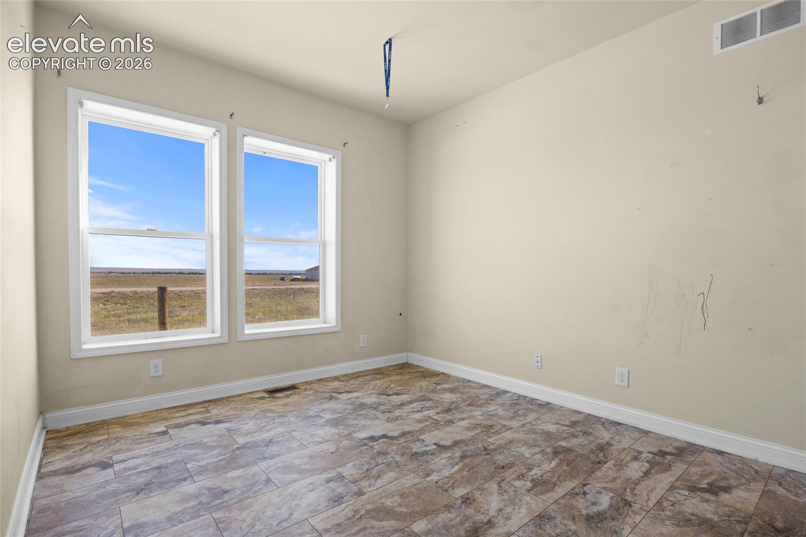 Listing photo 32 for 842 Spotted Owl Way