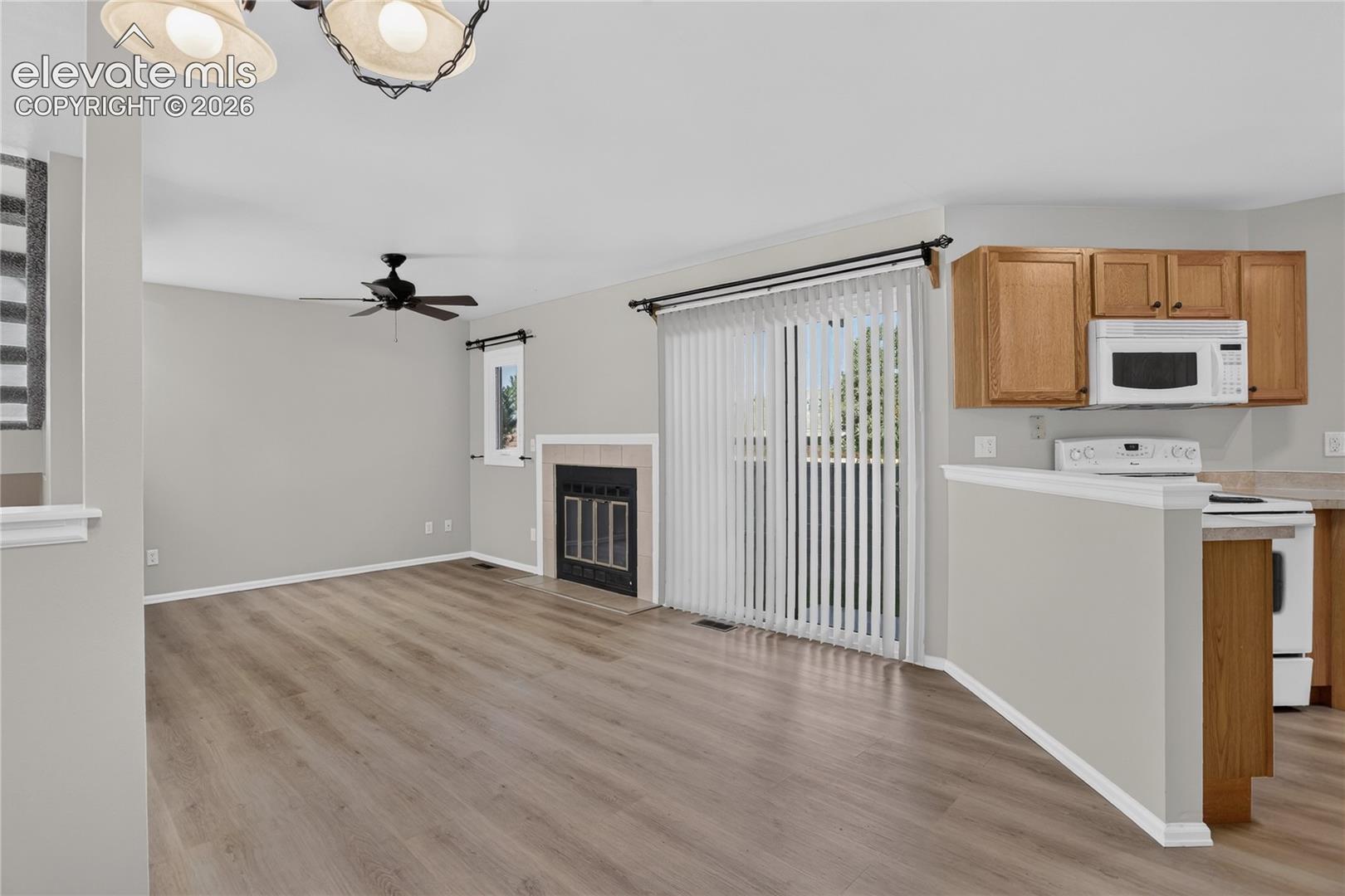 Listing photo 17 for 2932 Camino Cielo Court