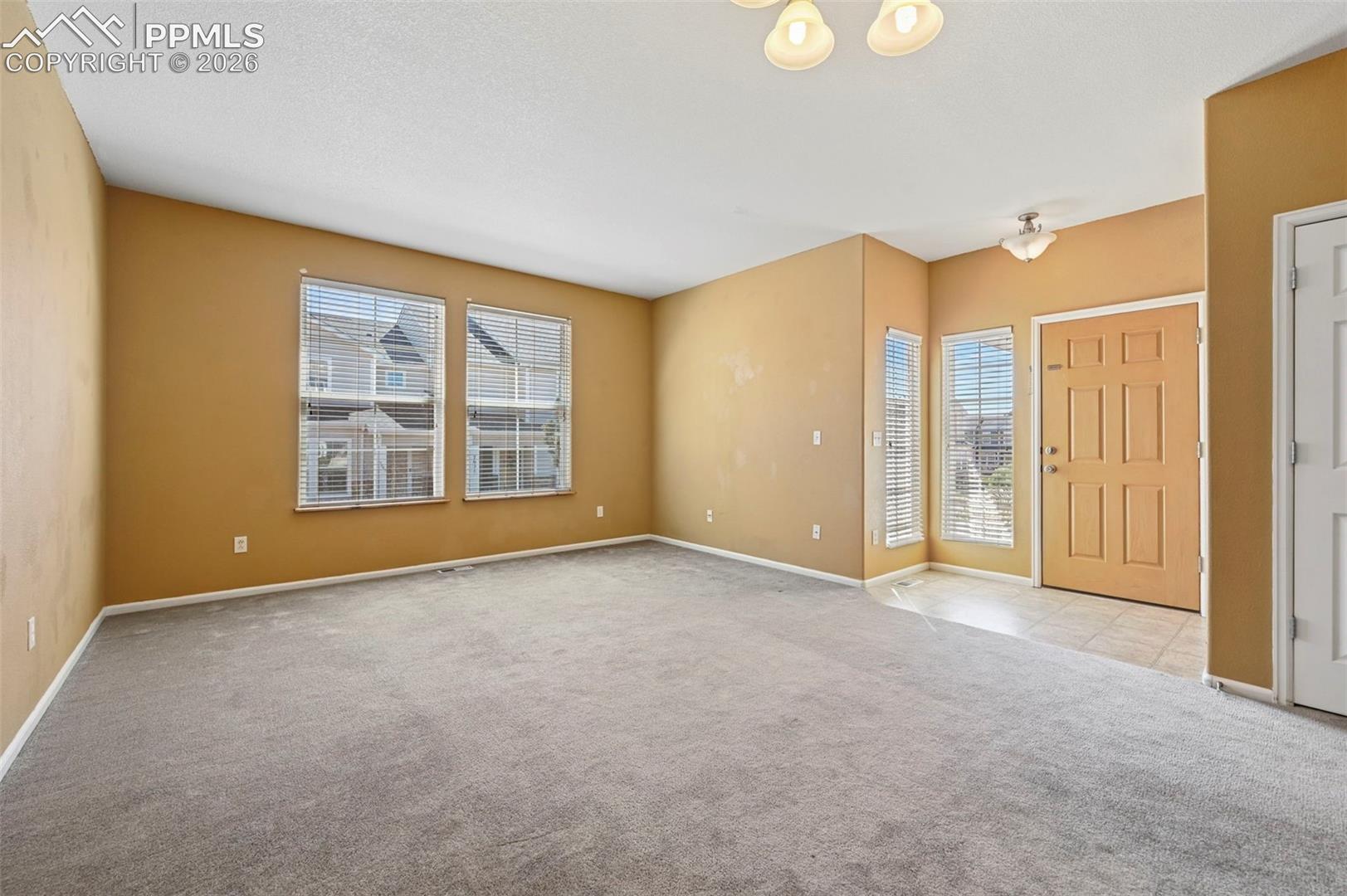 Listing photo 10 for 8141 Snow Bowl Heights