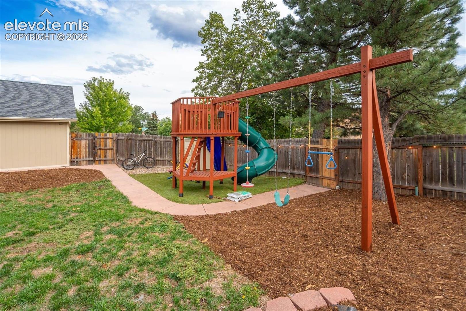 Listing photo 9 for 6510 White Falcon Court