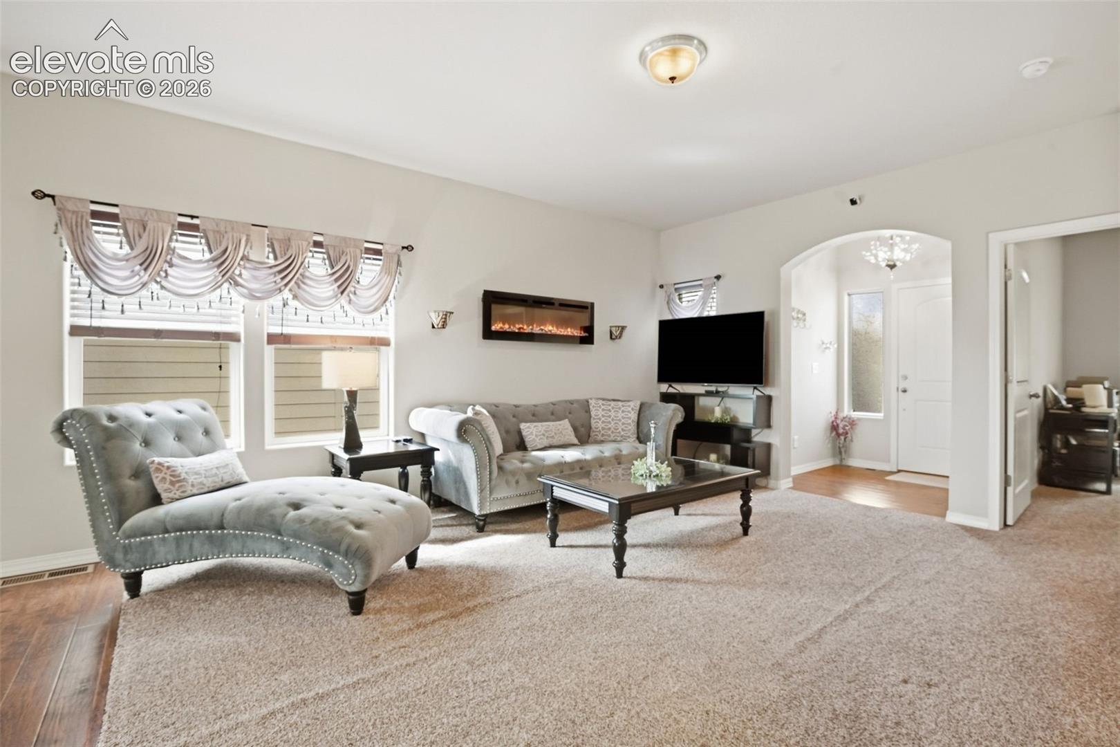 Listing photo 11 for 19524 Lindenmere Drive
