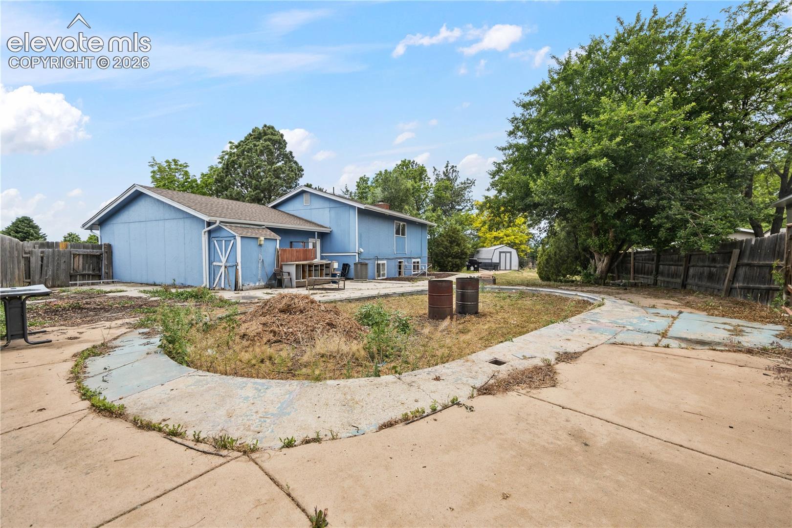 Listing photo 19 for 7409 Colonial Drive