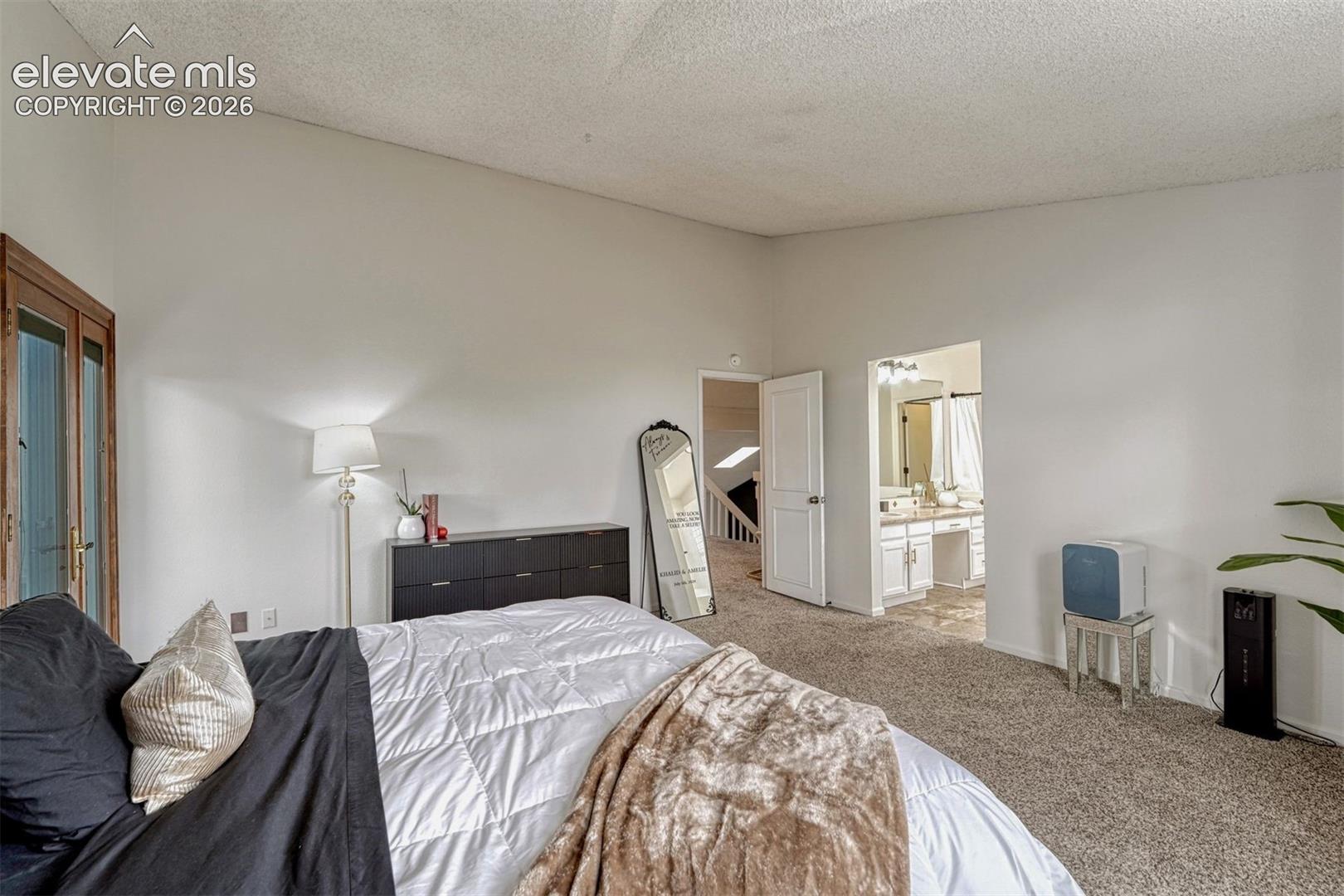 Listing photo 17 for 7510 Hickorywood Drive