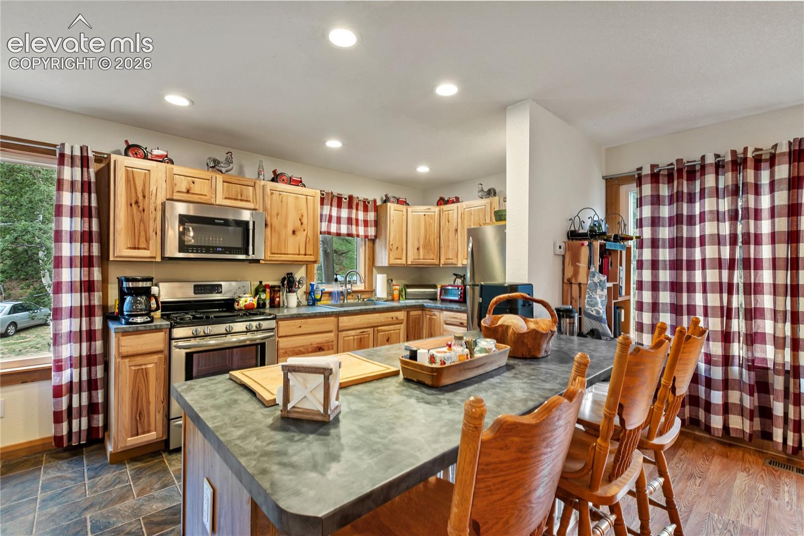 Listing photo 8 for 3912 Trout Creek Road