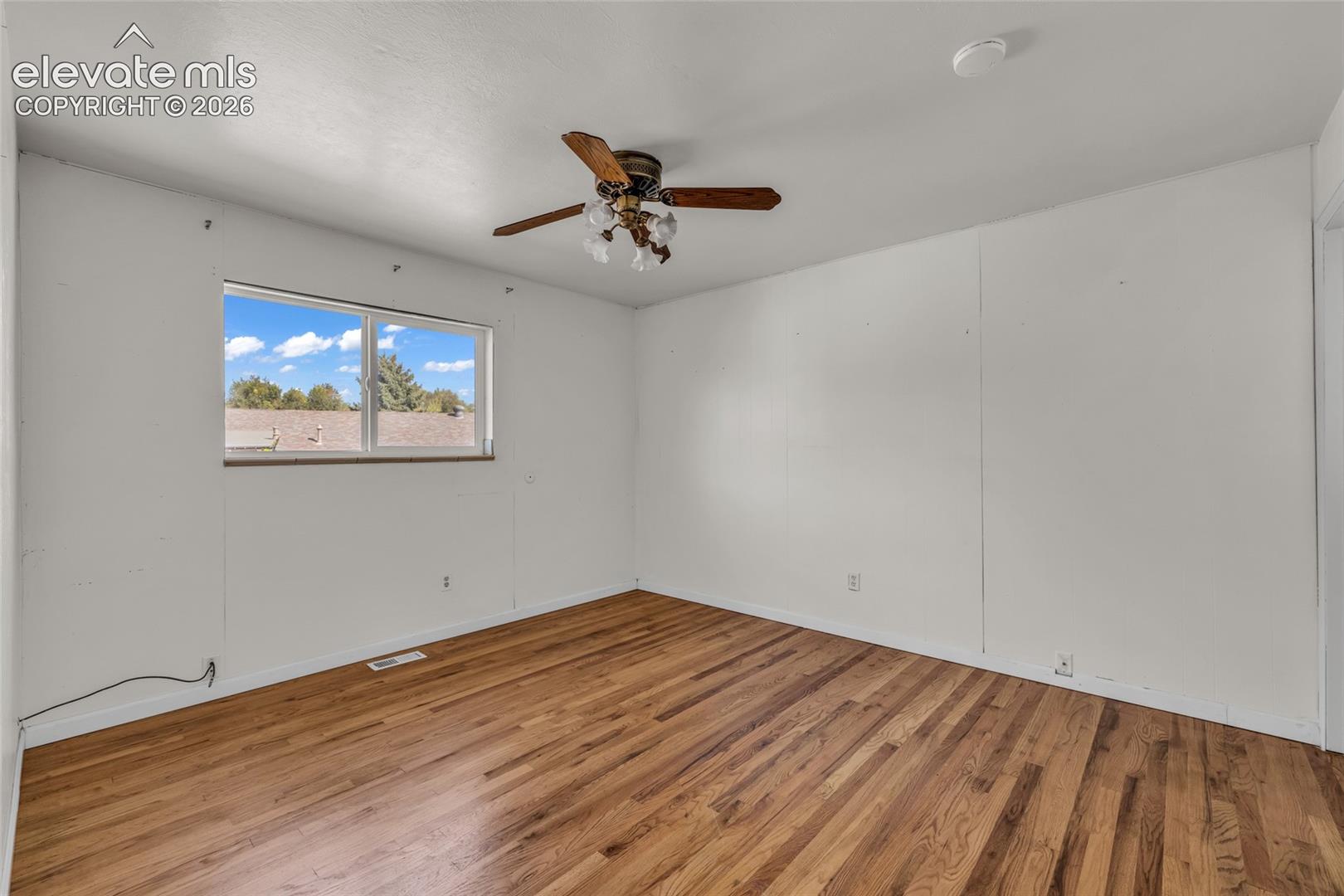 Listing photo 15 for 444 Eudora Street