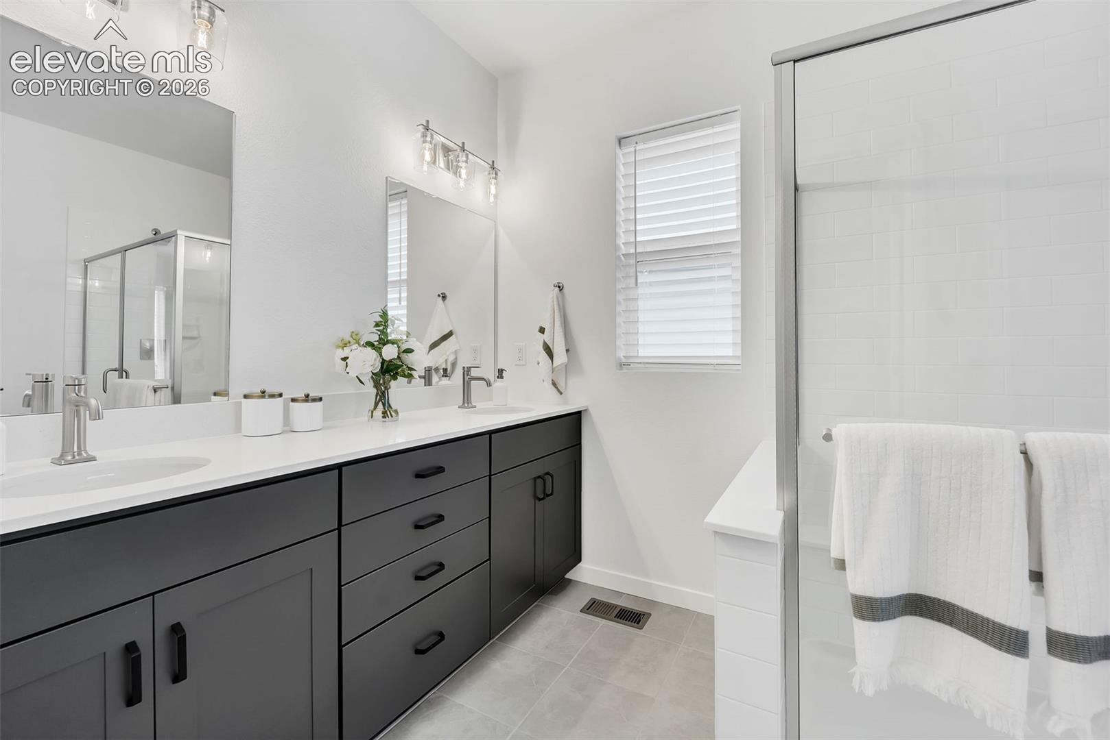Listing photo 34 for 8180 Manor House Way