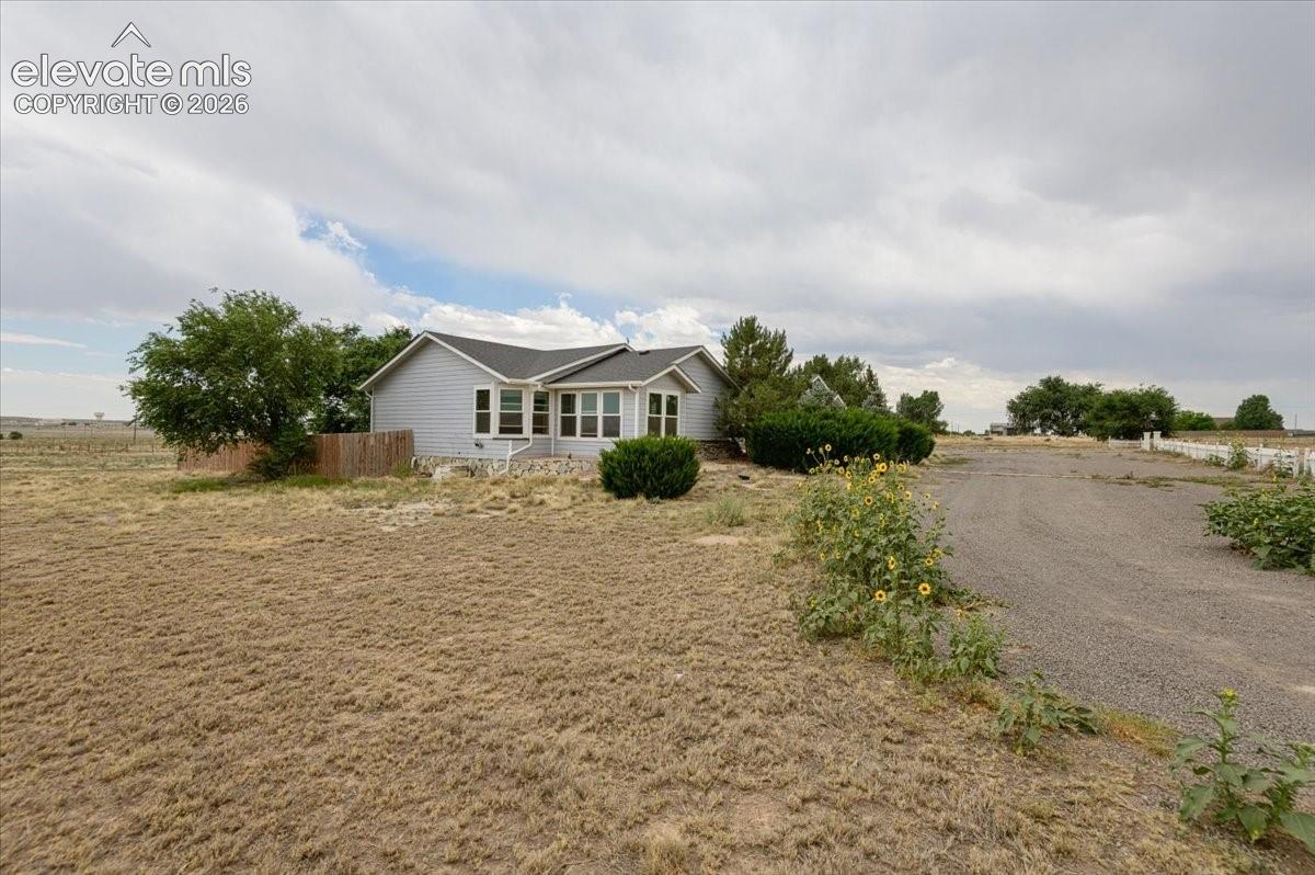 Listing photo 39 for 544 N Raymont Drive