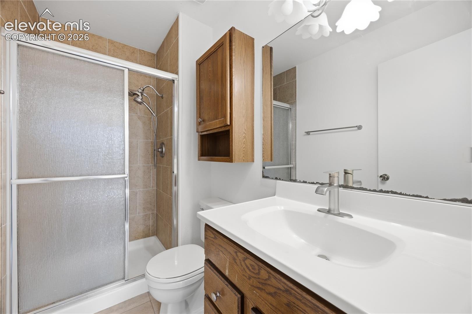 Listing photo 12 for 912 Amsterdam Drive