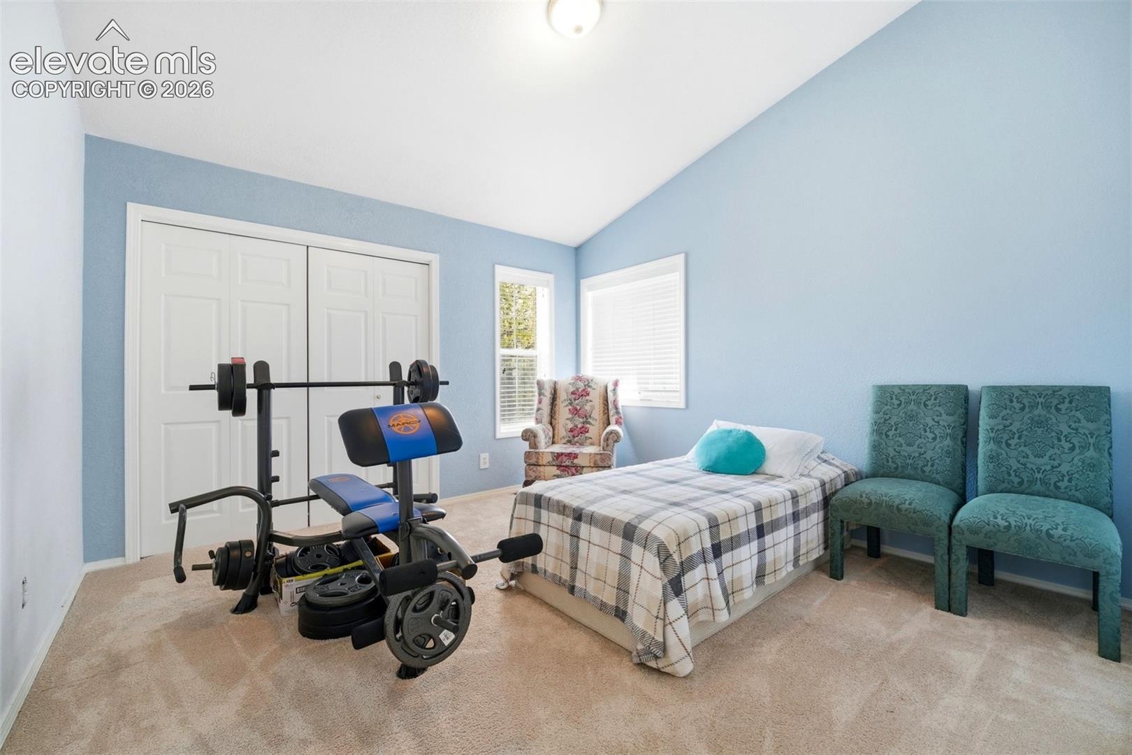 Listing photo 22 for 2221 Valley View Drive