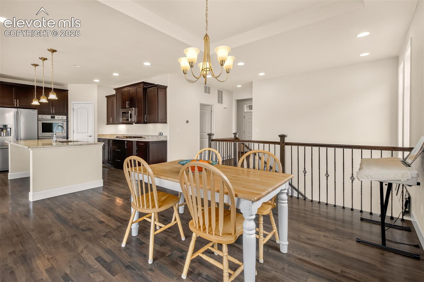 Listing photo 10 for 1506 PROMONTORY BLUFF View