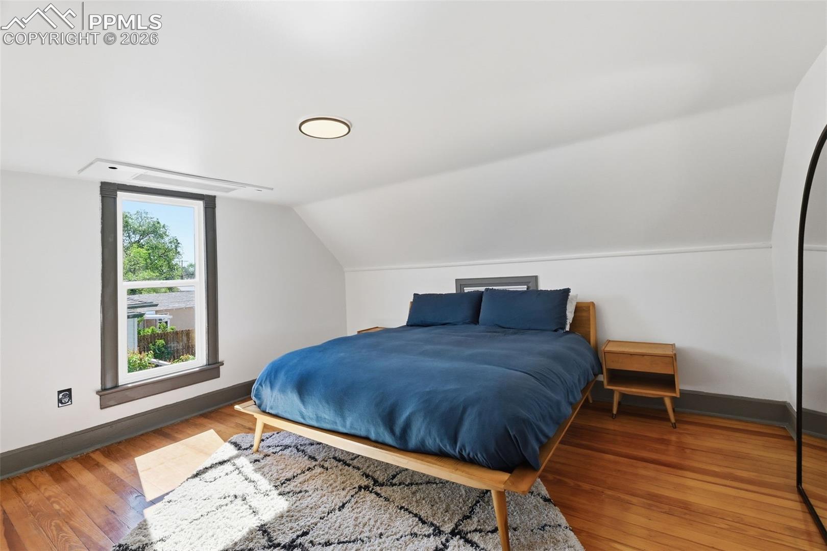 Listing photo 17 for 937 E Costilla Street