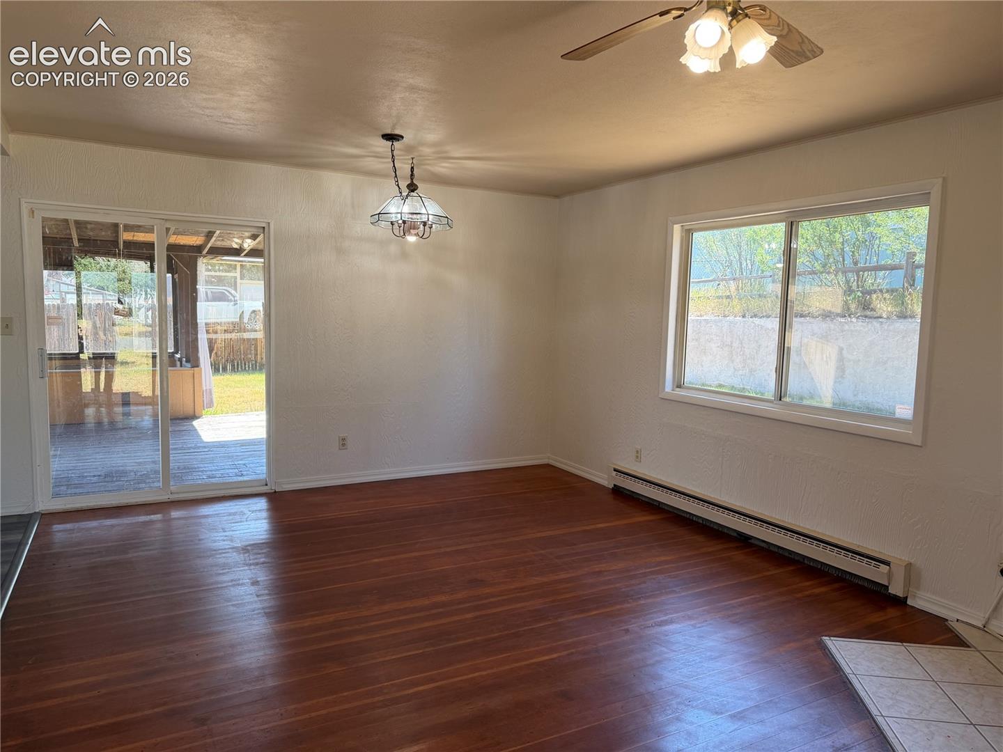 919 Fullview Street, photo 3