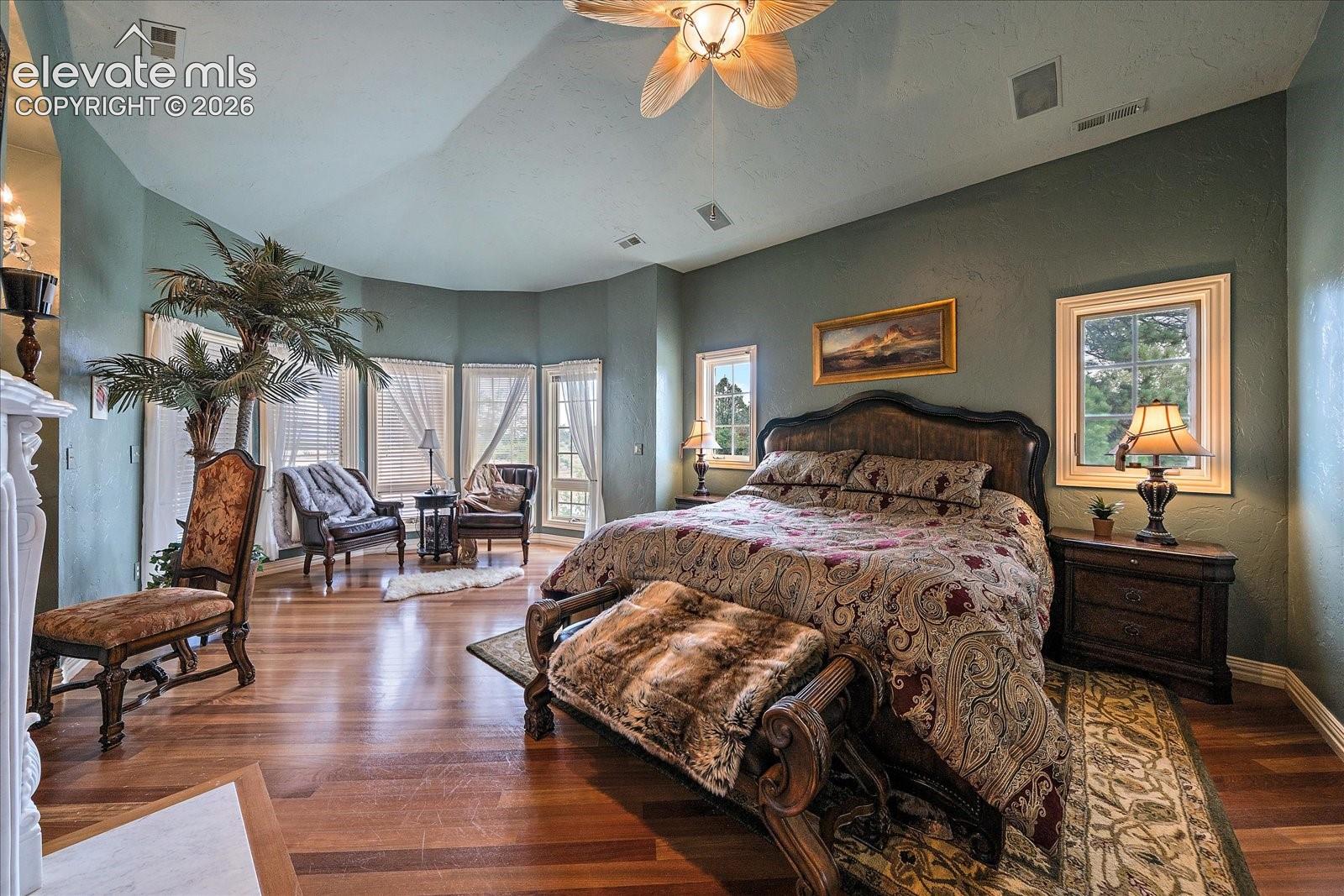 Listing photo 9 for 1175 Castle Pointe Drive