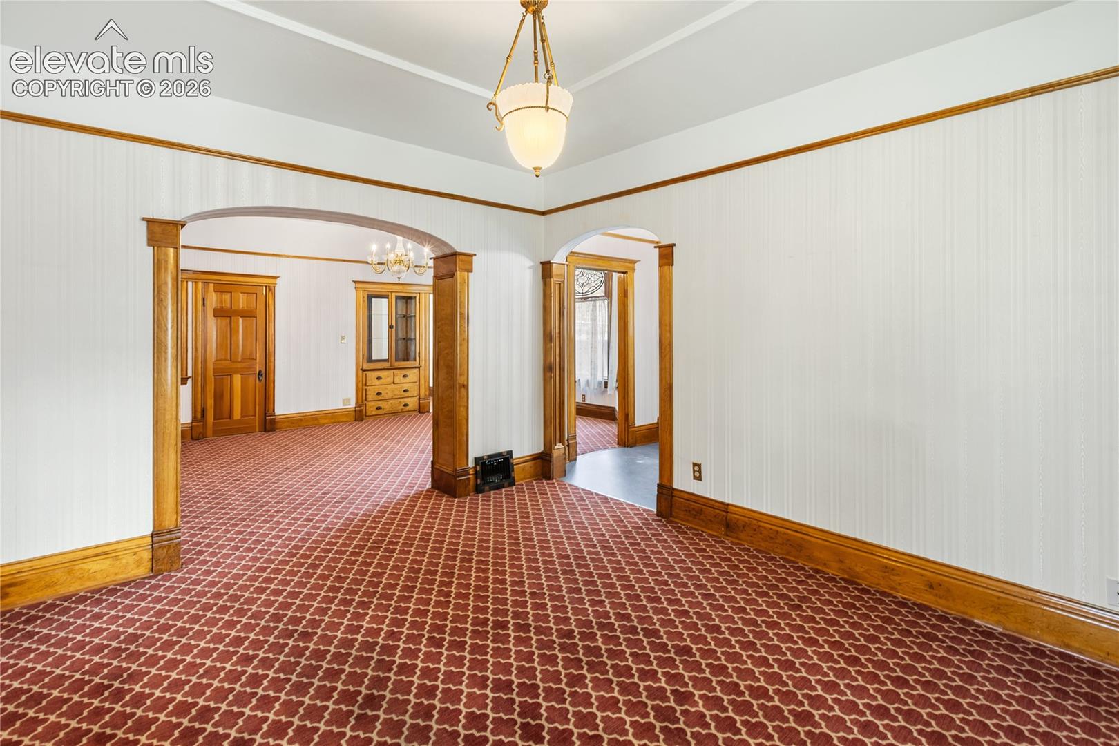 Listing photo 12 for 2210 W Kiowa Street