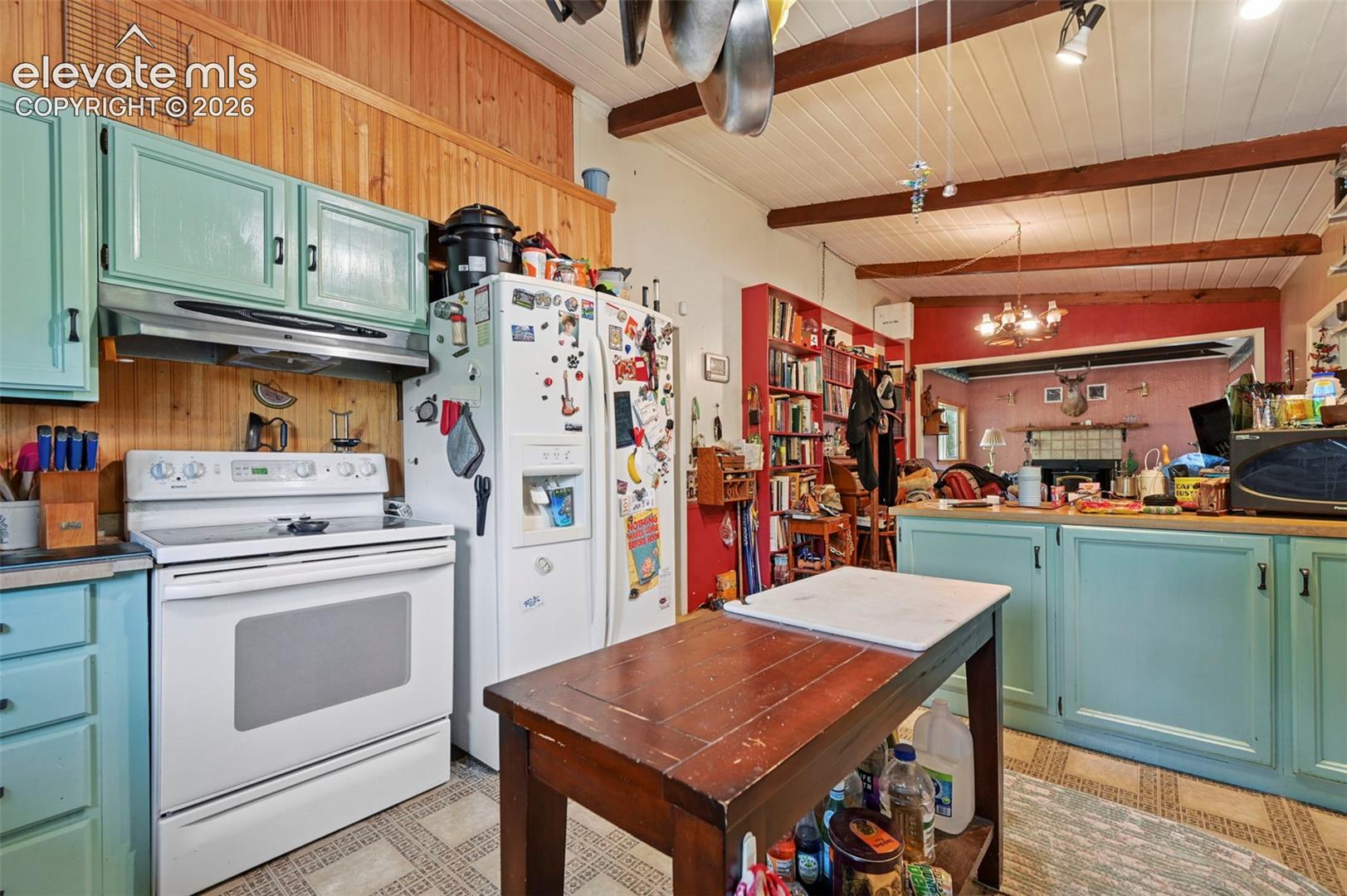 Listing photo 5 for 2659 Edlowe Road