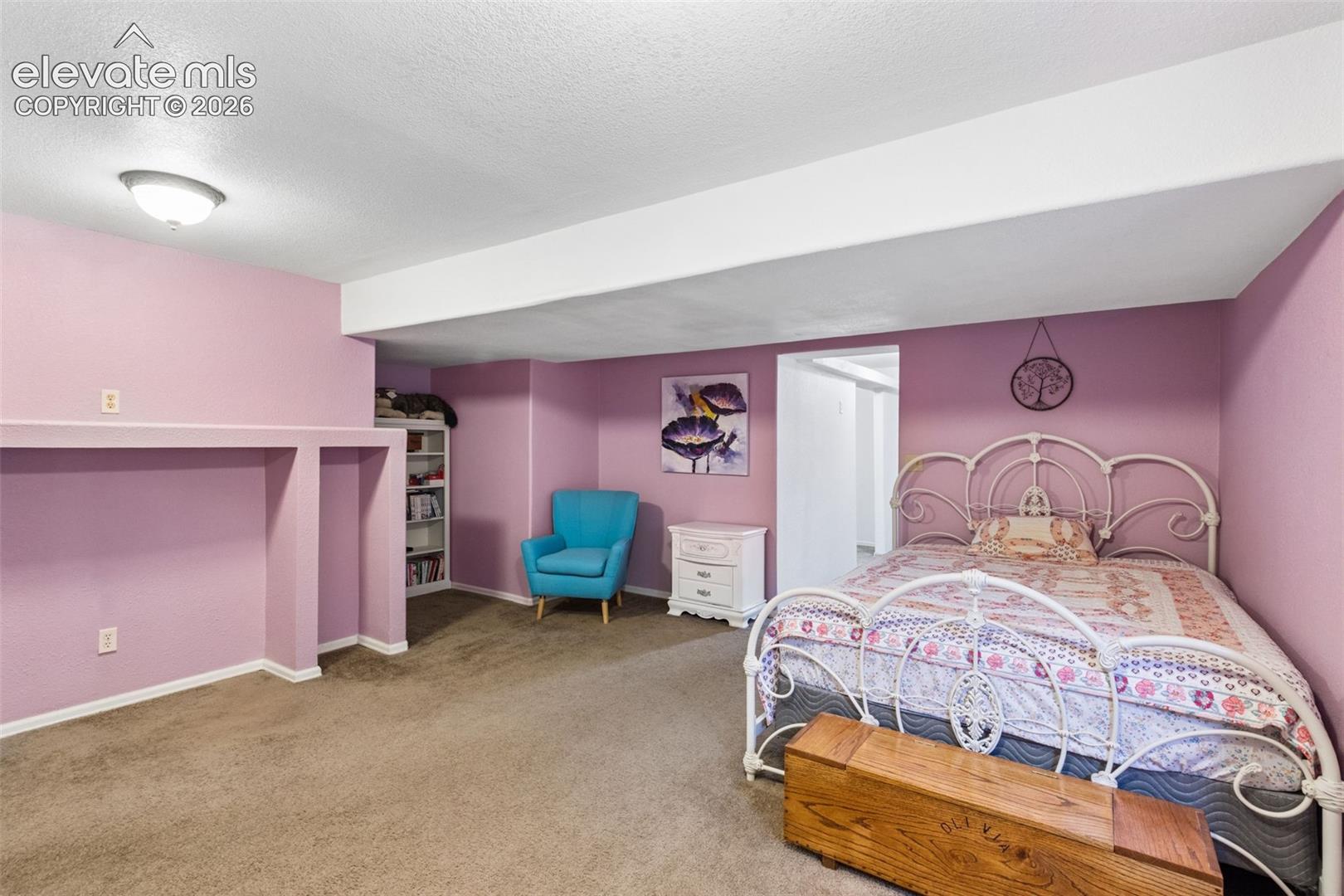 Listing photo 19 for 703 N Canvas Drive