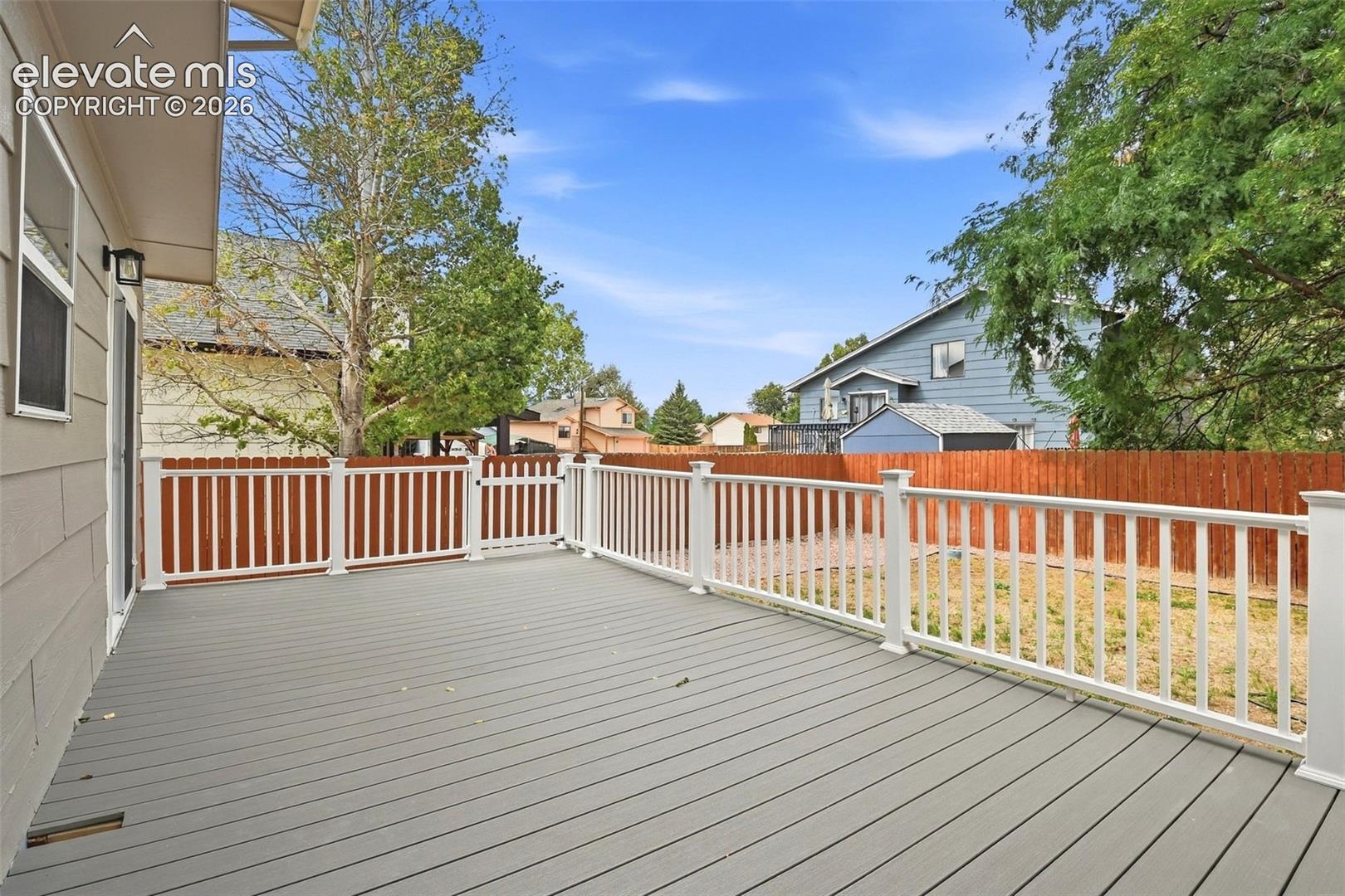 Listing photo 43 for 960 Crandall Drive