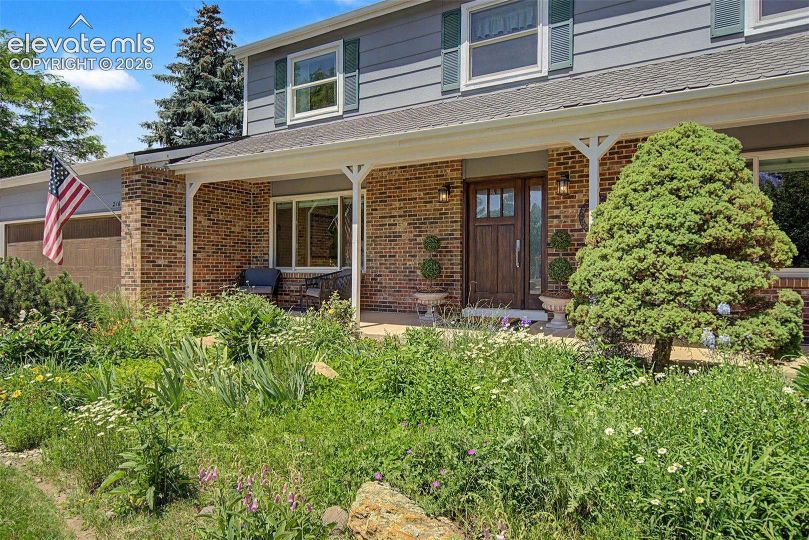 Listing photo 48 for 216 W Cheyenne Mountain Boulevard