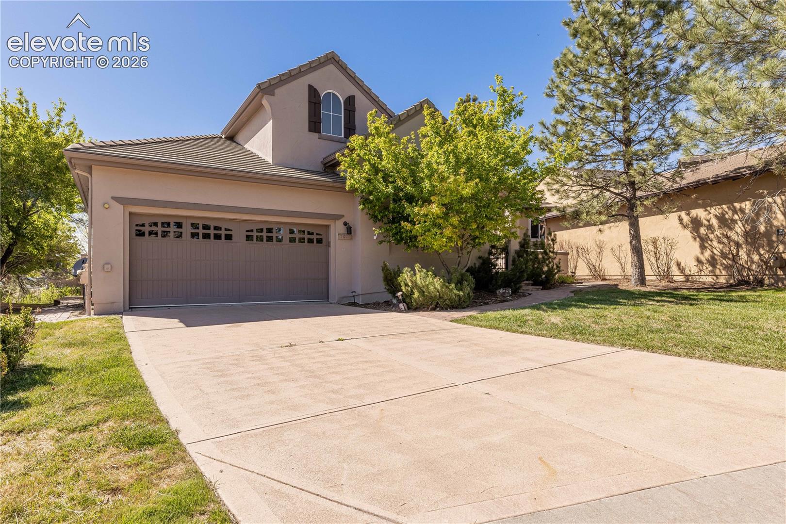 Listing photo 2 for 5011 Vermillion Court