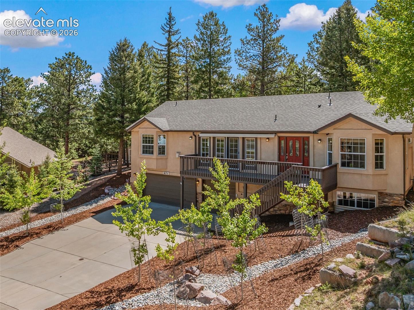 Listing photo 2 for 671 Misty Pines Circle