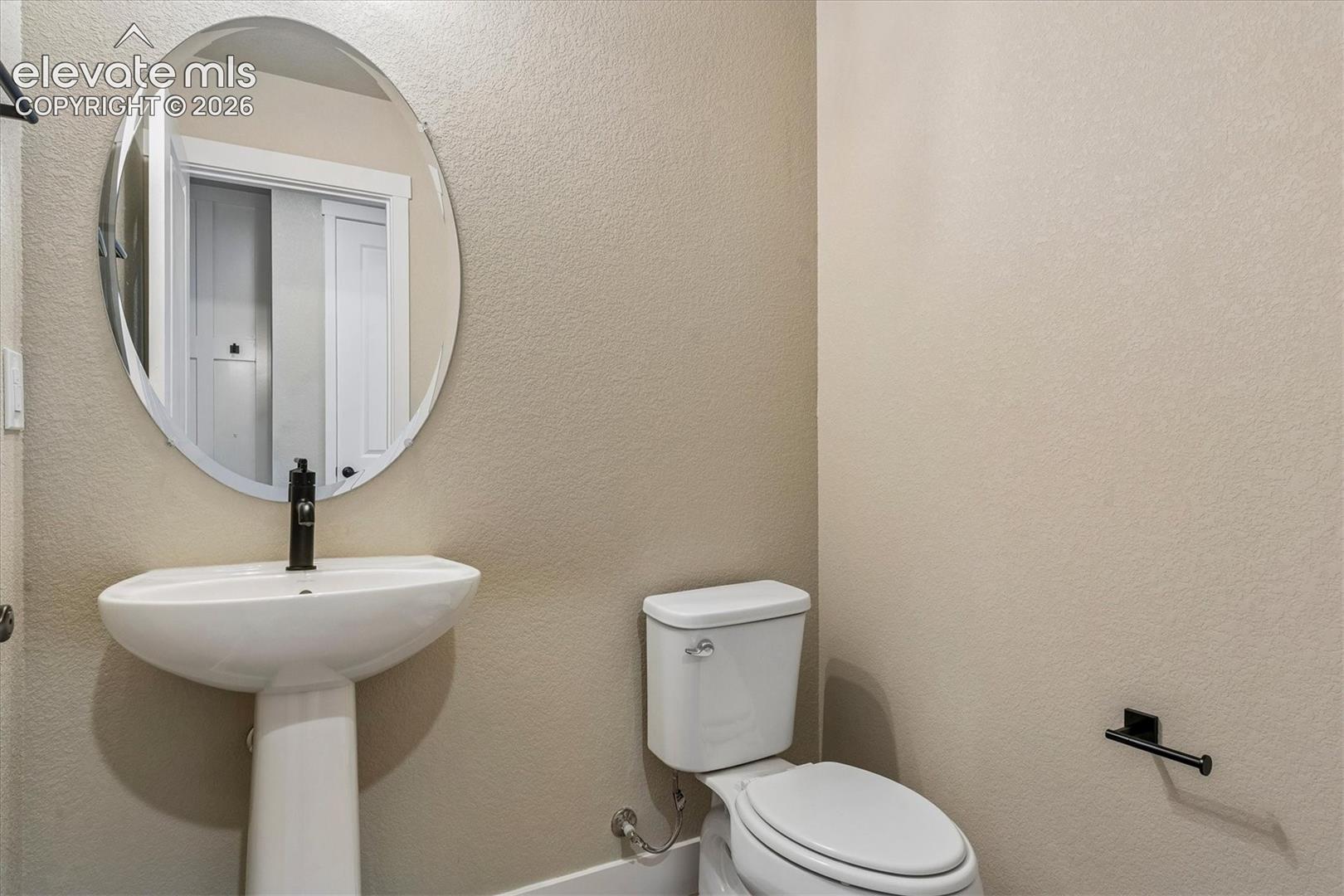 Listing photo 3 for 7891 Grey Bark Way
