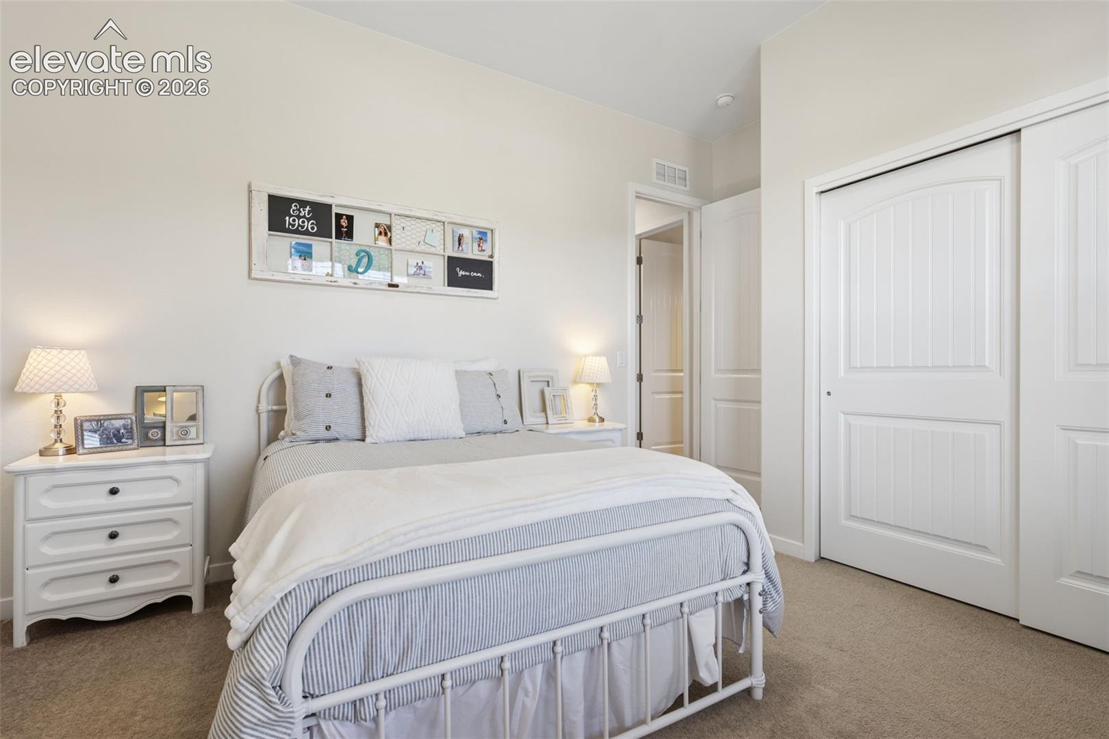 Listing photo 28 for 12794 Pensador Drive