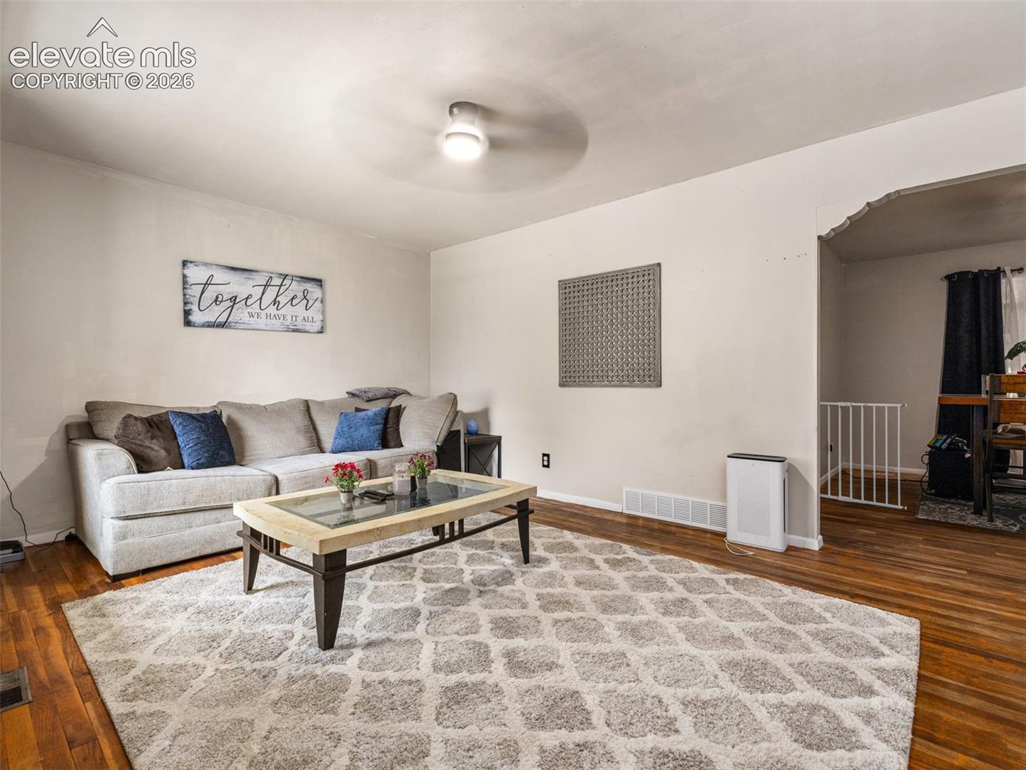 Listing photo 10 for 18 Dundee Lane