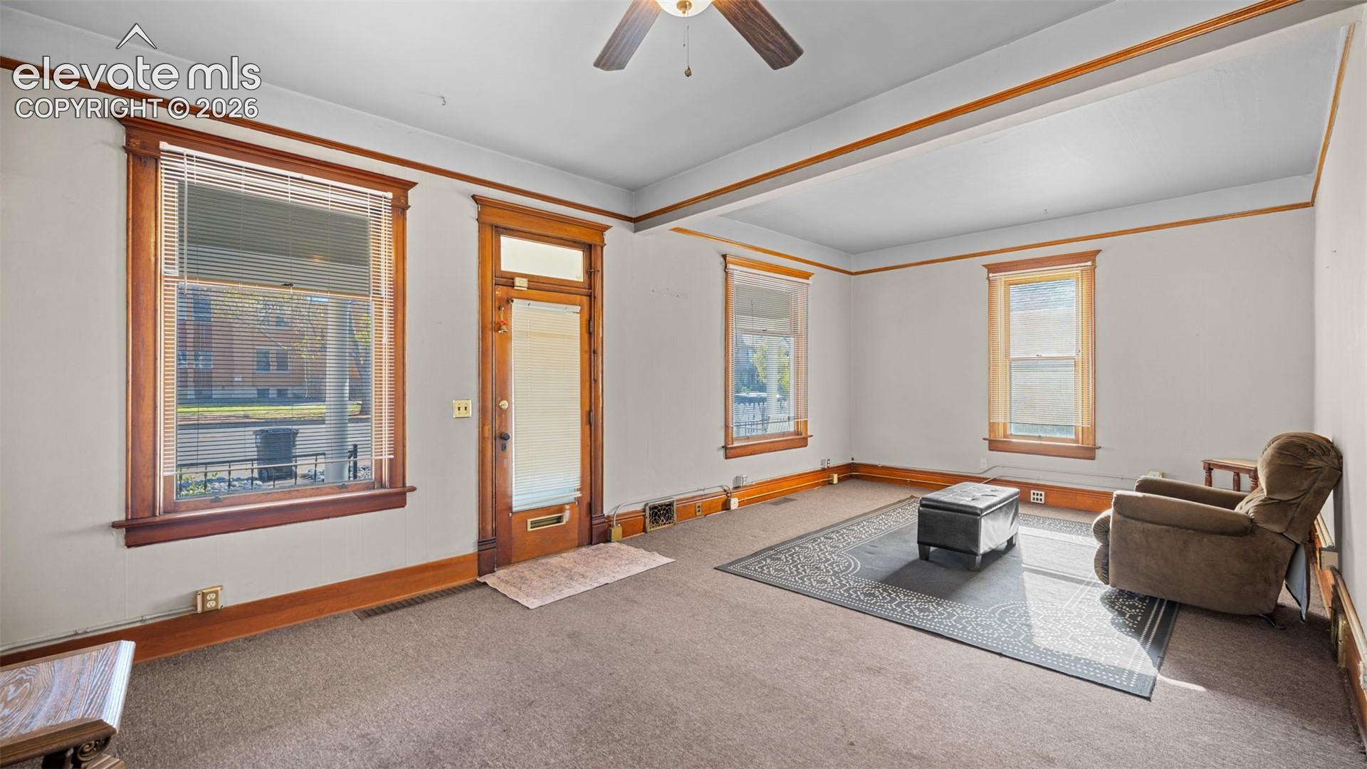 Listing photo 14 for 1919 W Colorado Avenue