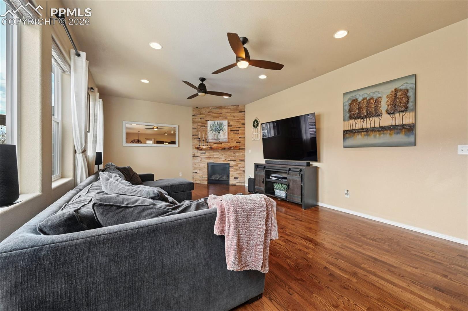 Listing photo 14 for 8742 Windy Plains Court