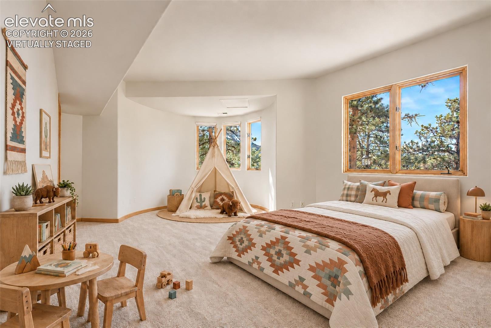 Listing photo 38 for 935 Castle Ridge Road